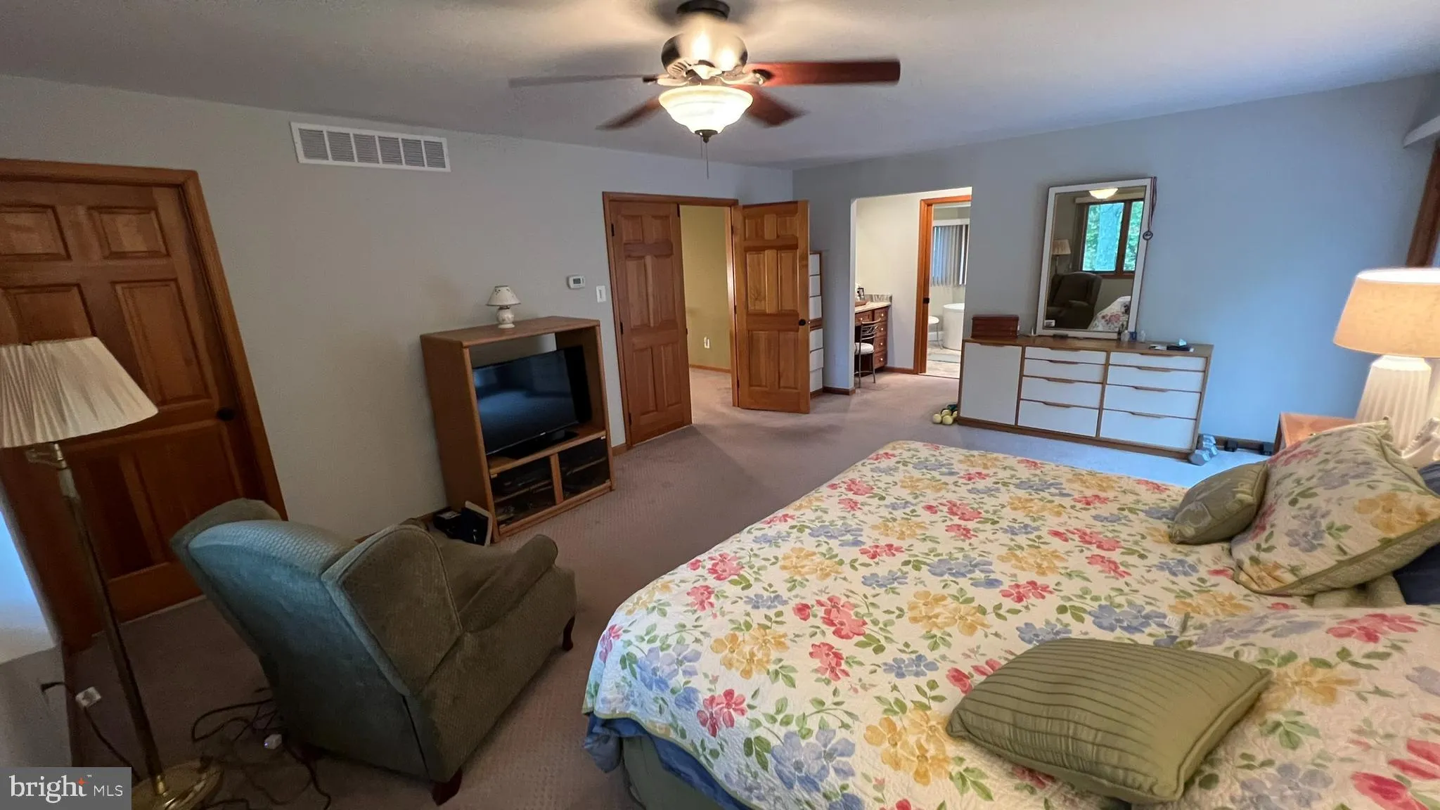 Voorhees, New Jersey 08043, United States, 3 Bedrooms Bedrooms, ,3 BathroomsBathrooms,Residential,Pending,42075