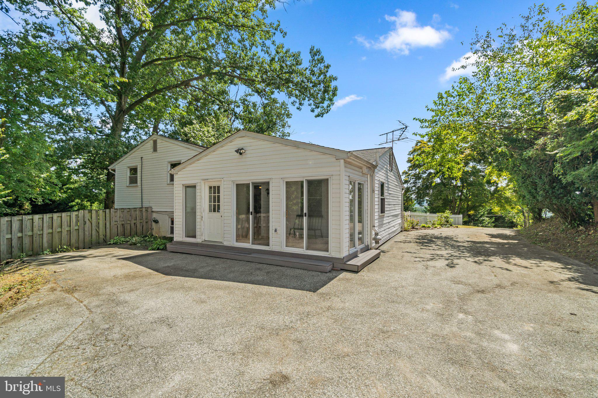 COCKEYSVILLE - Residential