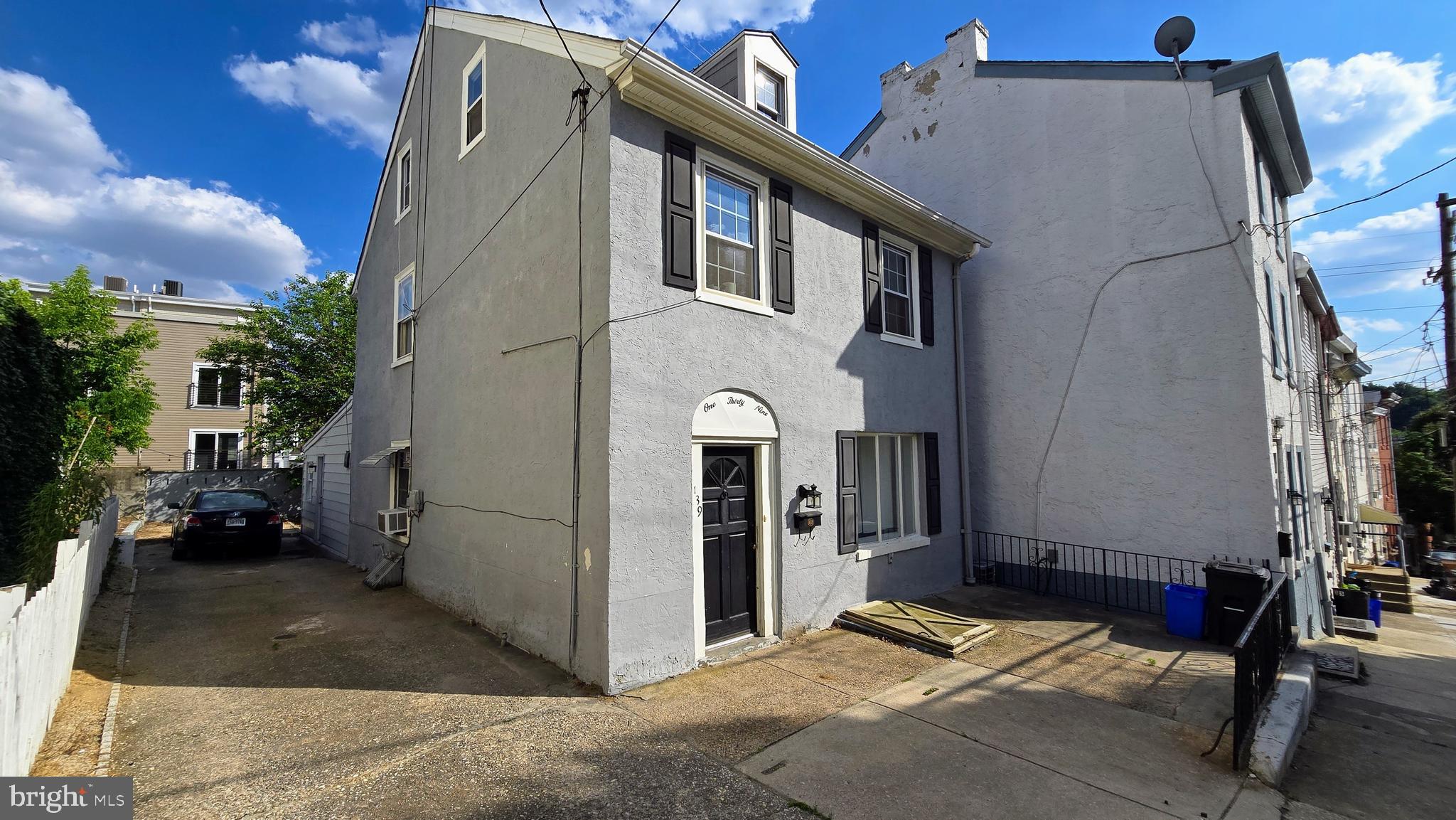 MANAYUNK - Residential Lease