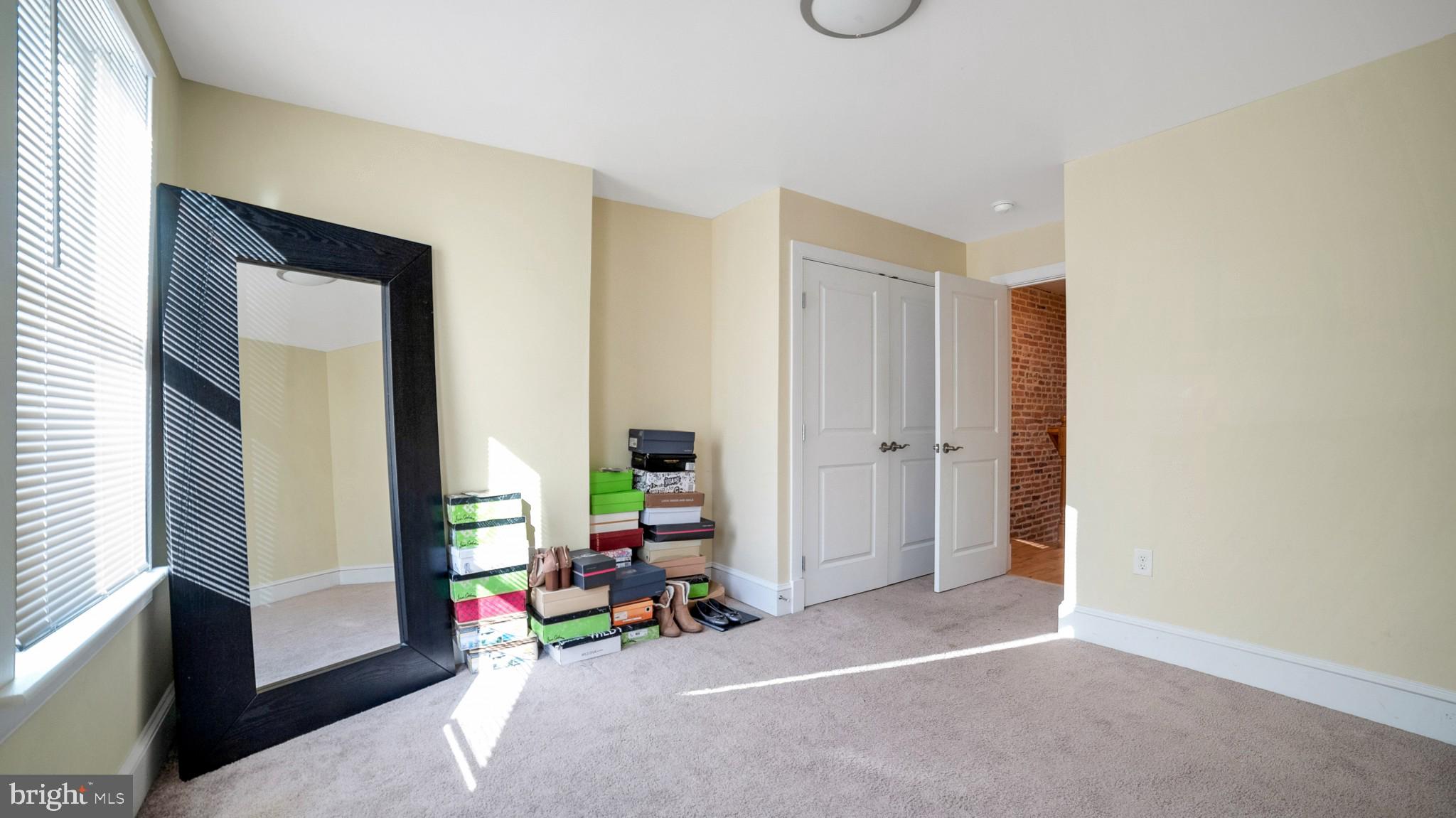 PARK CIRCLE - Residential