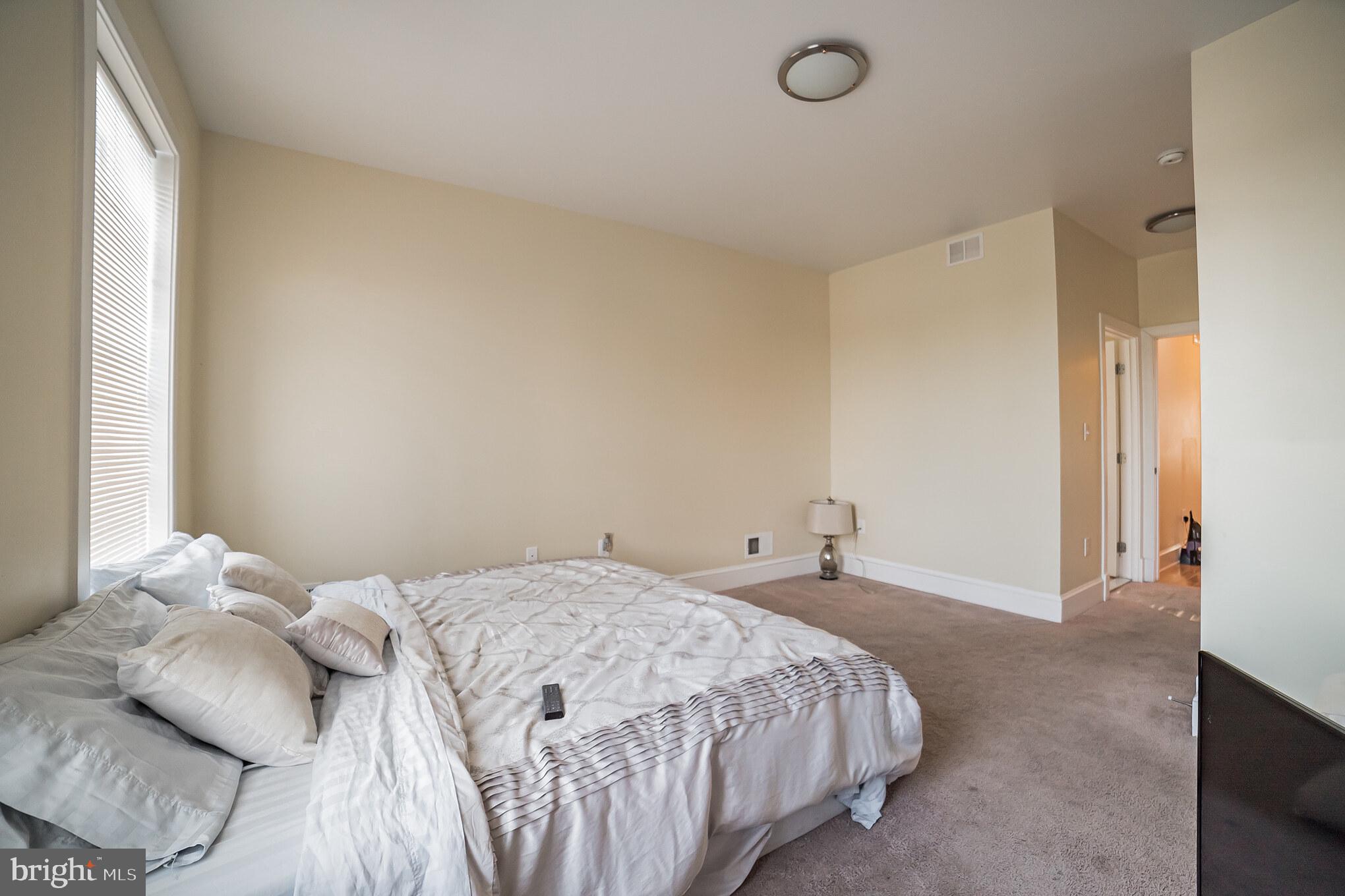 PARK CIRCLE - Residential