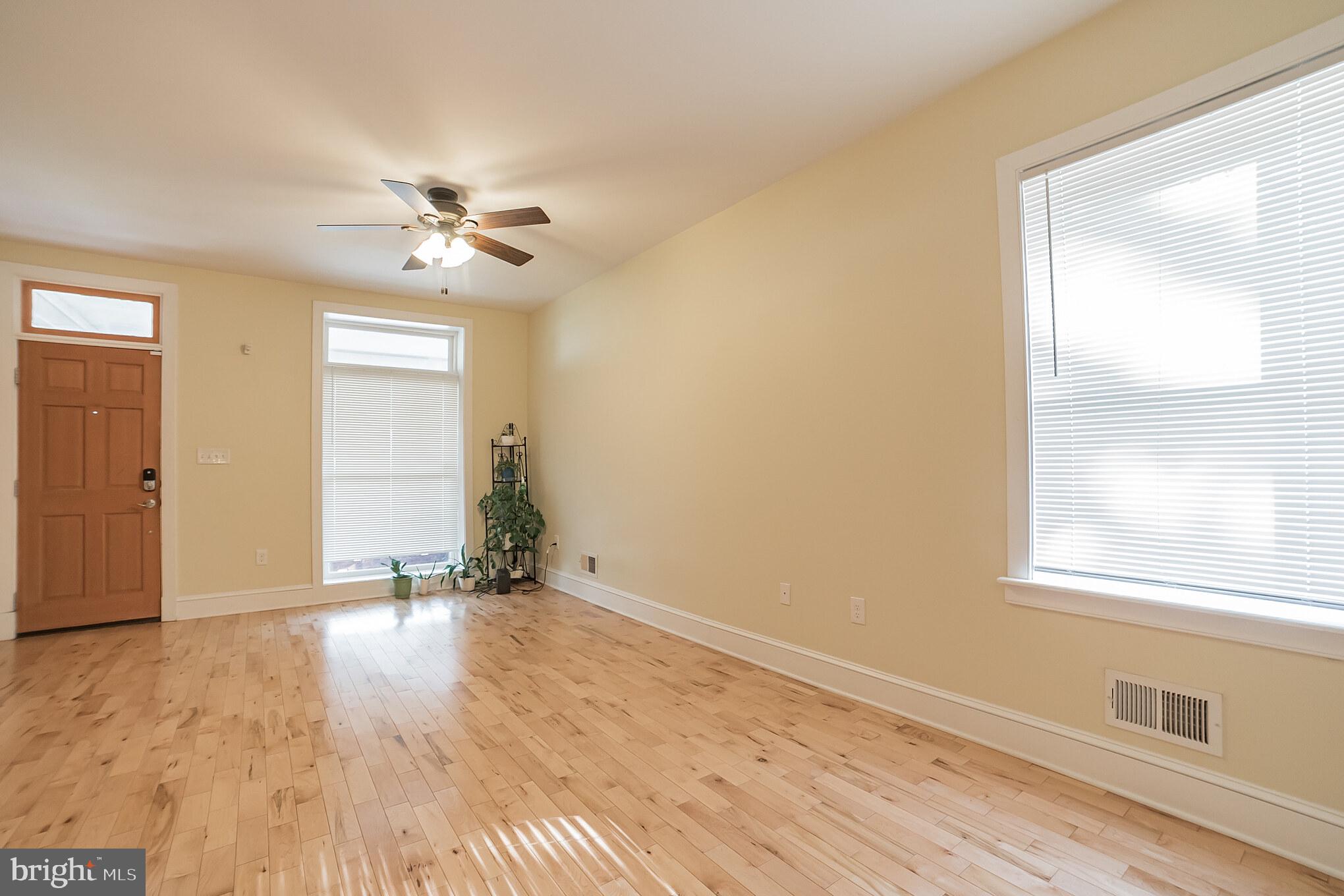 PARK CIRCLE - Residential