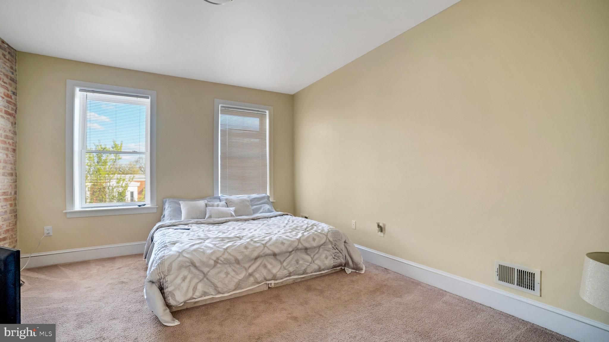 PARK CIRCLE - Residential