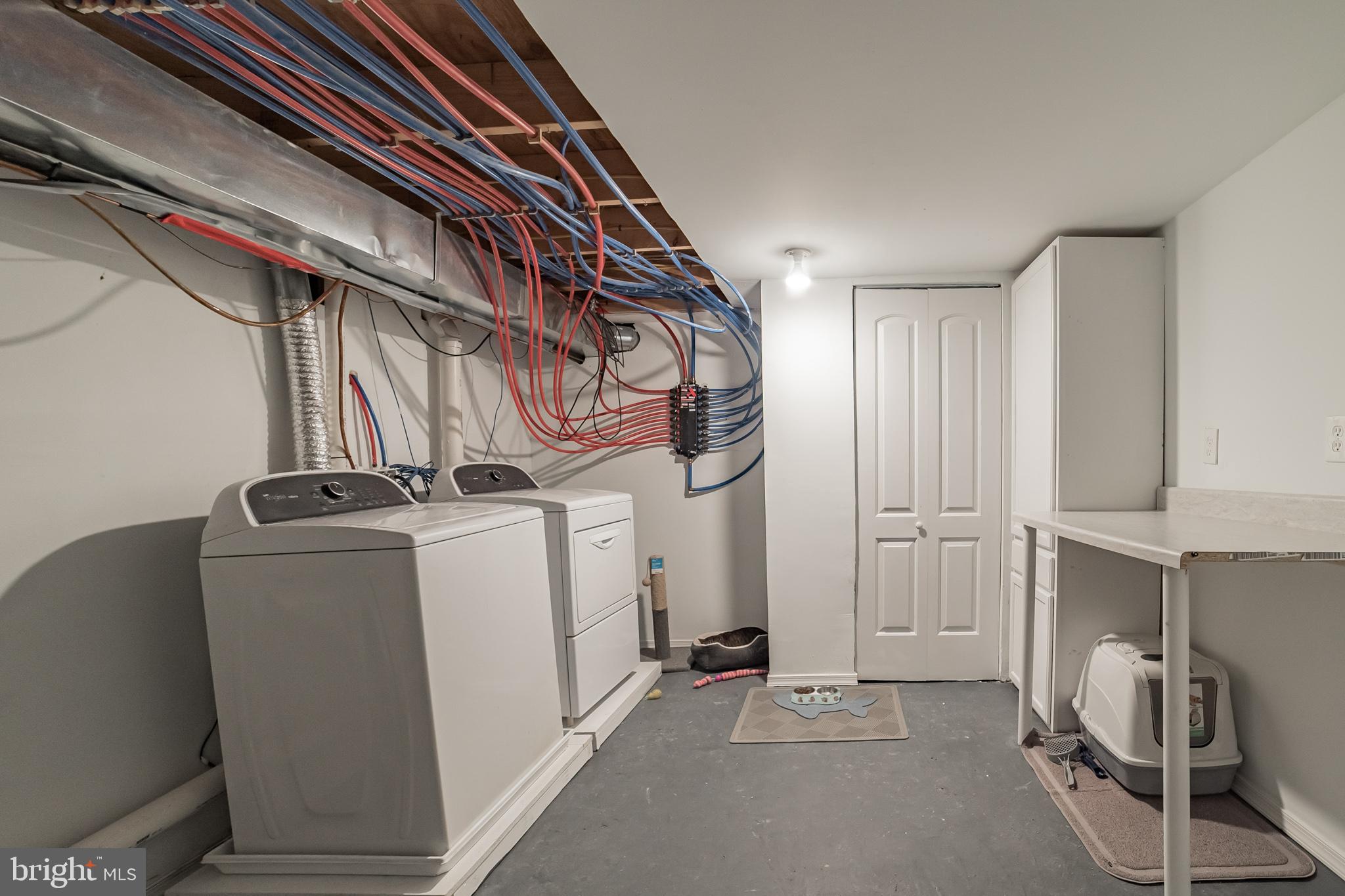 PARK CIRCLE - Residential