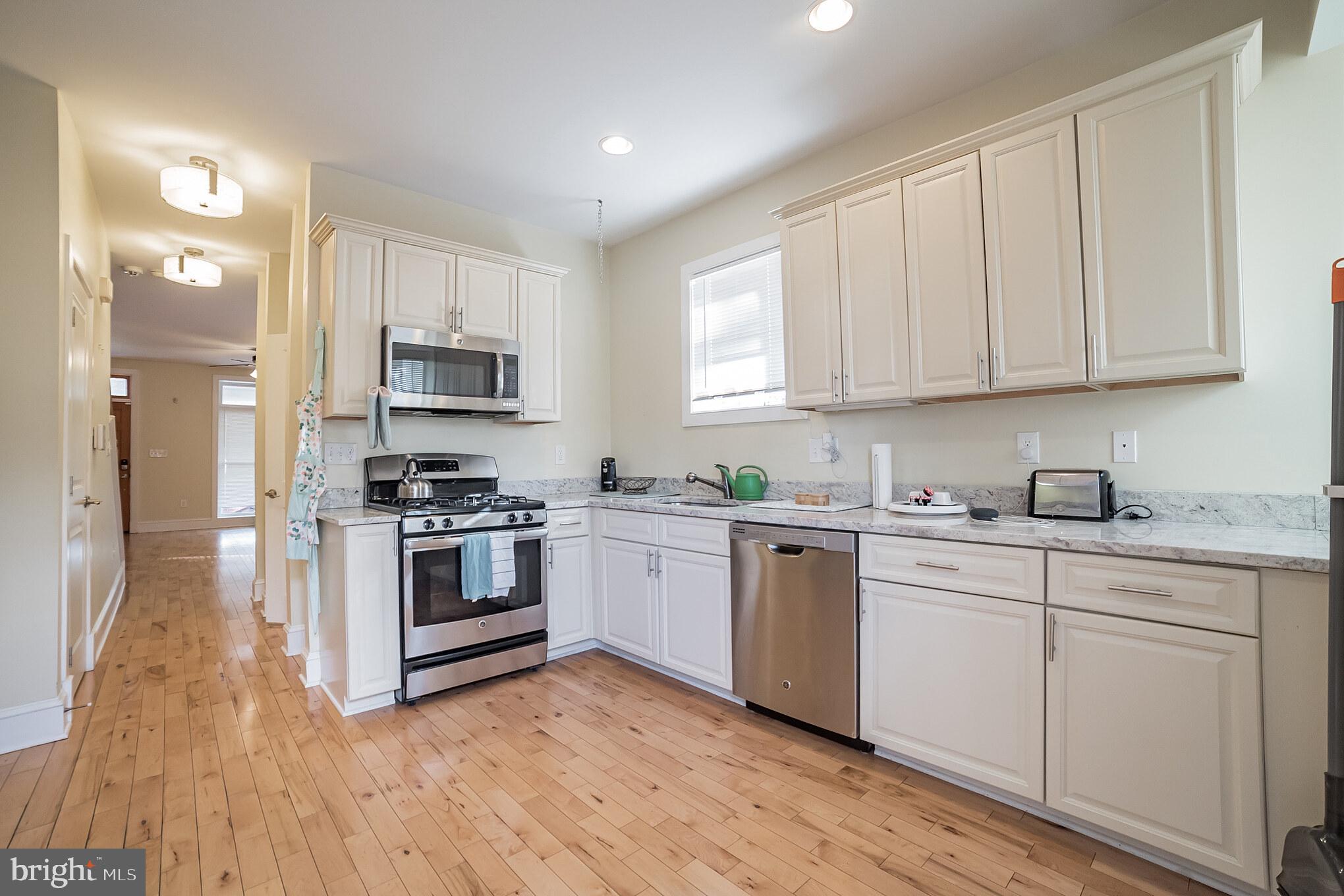 PARK CIRCLE - Residential