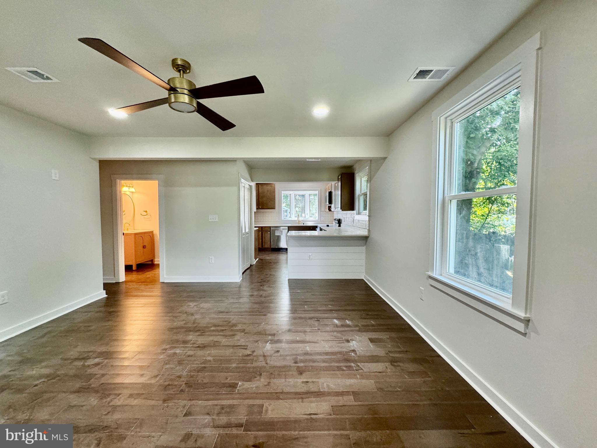 BEVERLEY BEACH - Residential