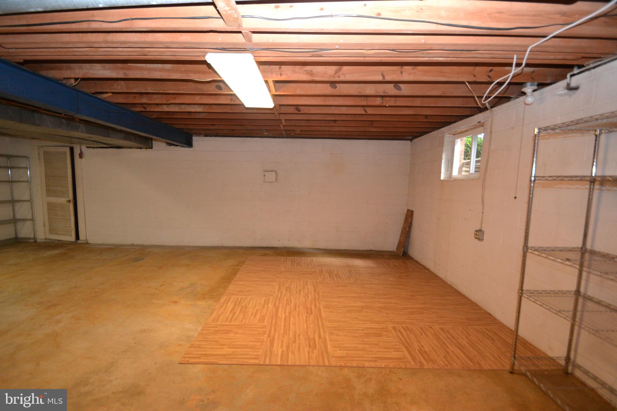 SPRING LAKE - Residential Lease