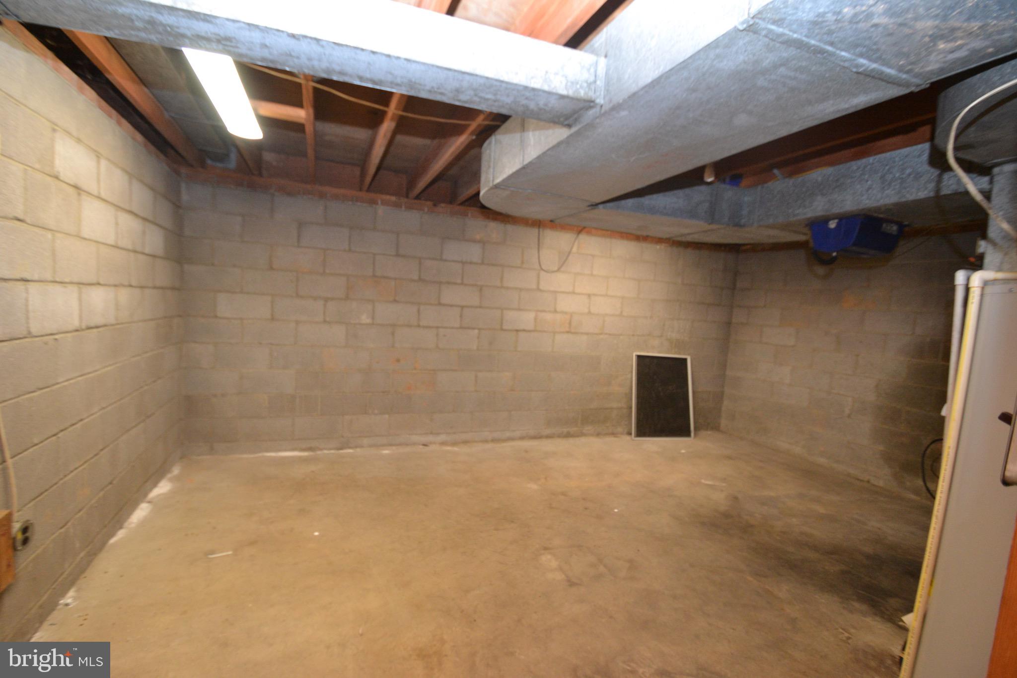 SPRING LAKE - Residential Lease