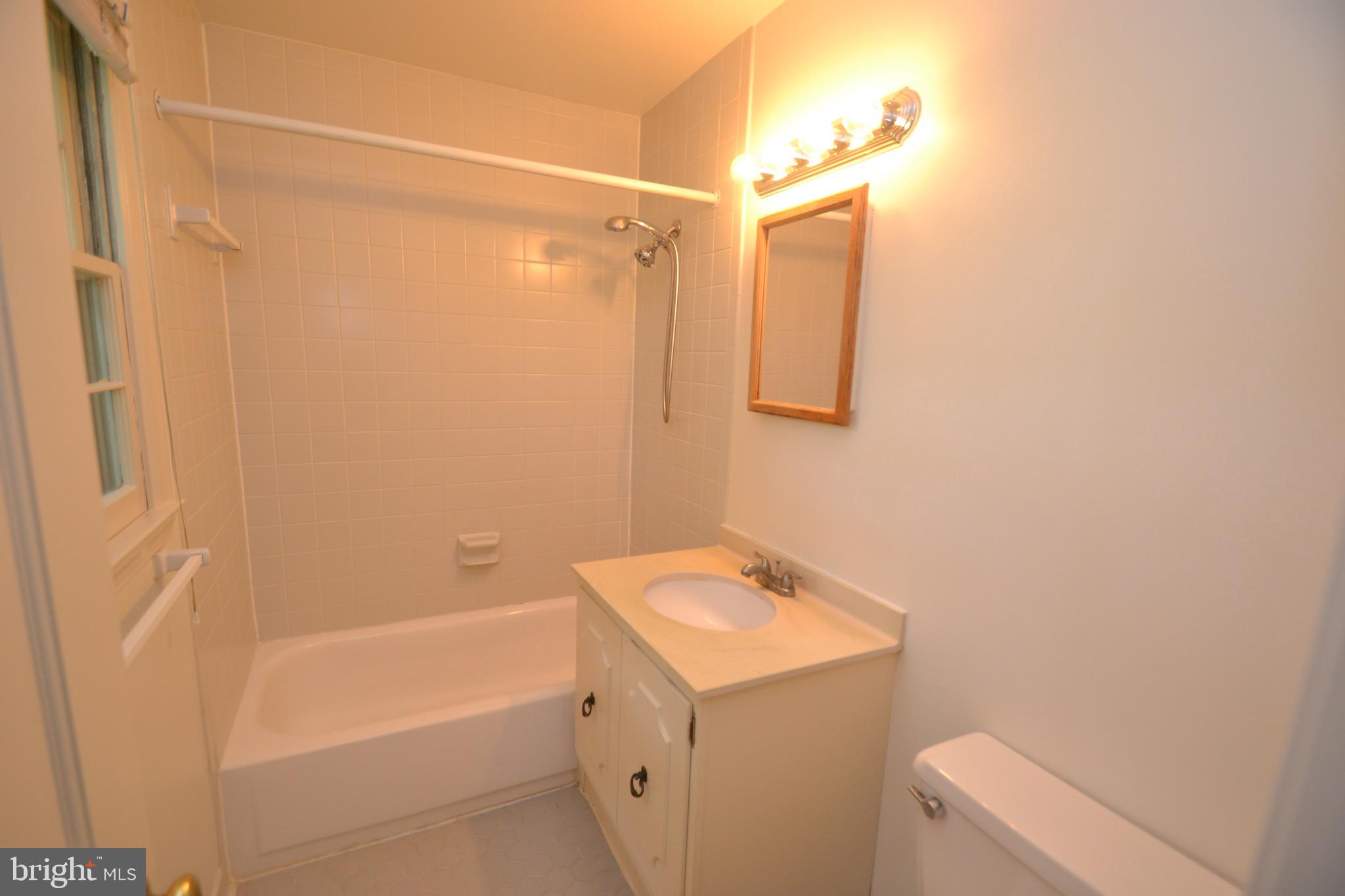 SPRING LAKE - Residential Lease