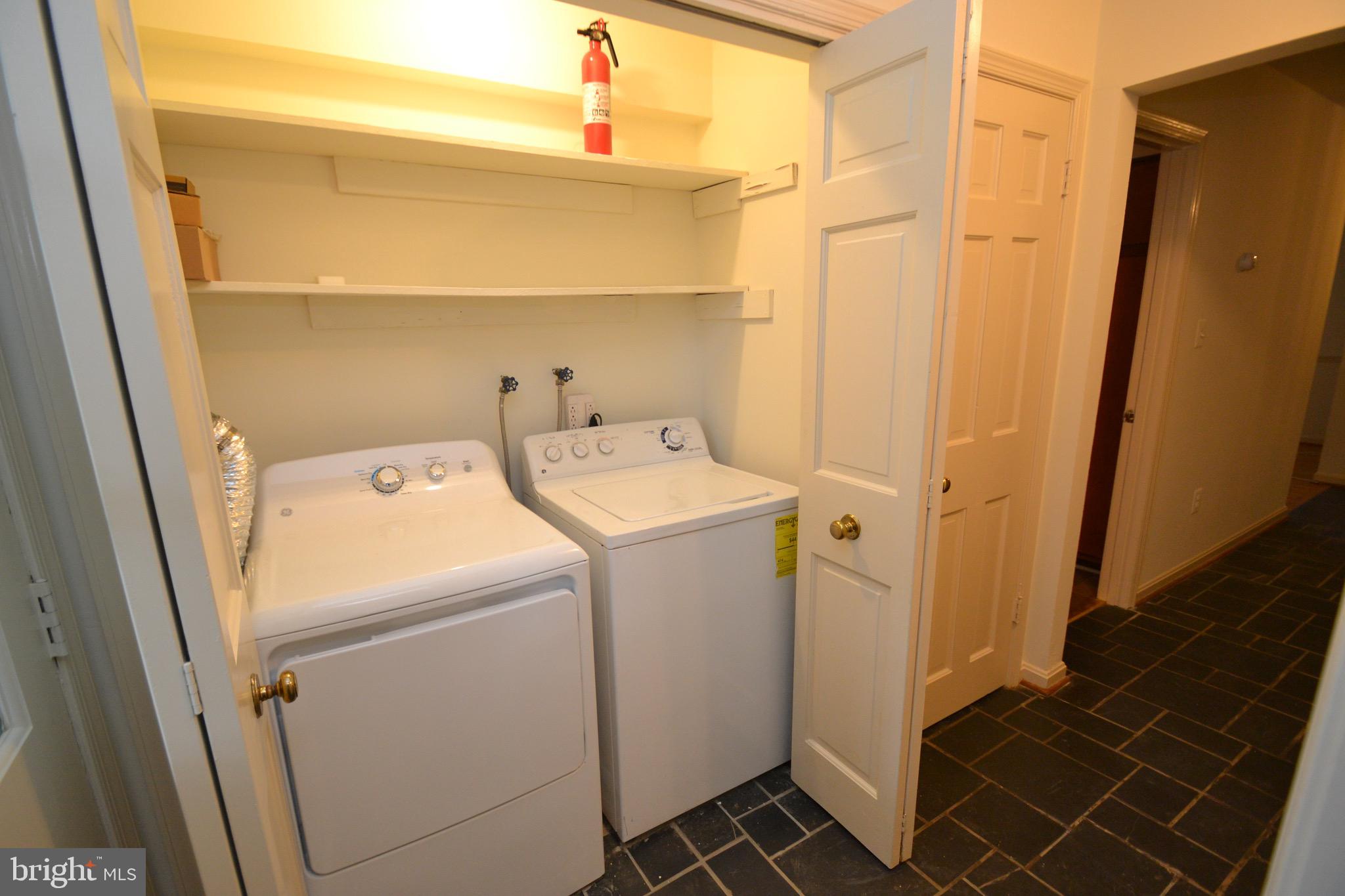 SPRING LAKE - Residential Lease