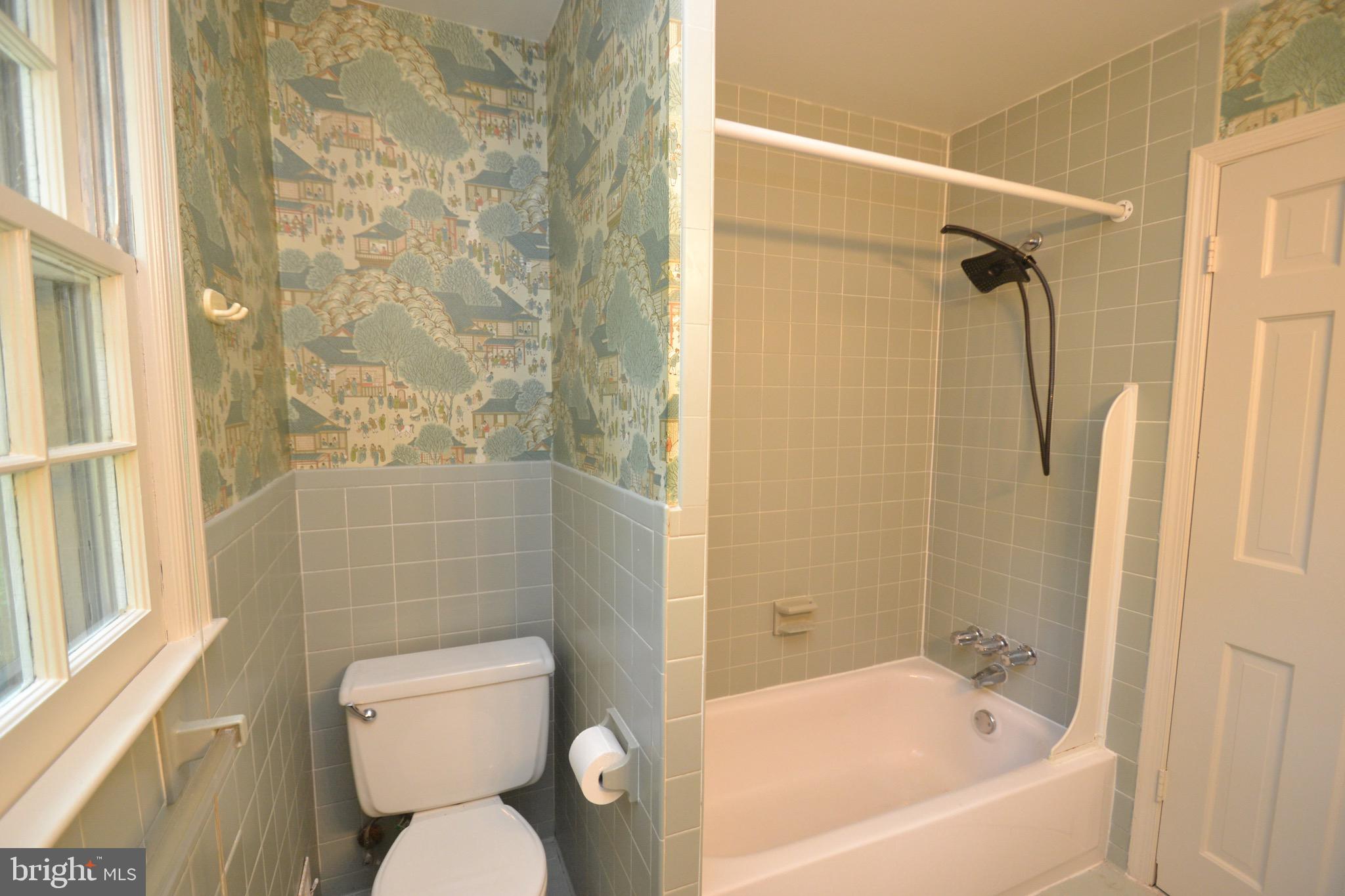 SPRING LAKE - Residential Lease