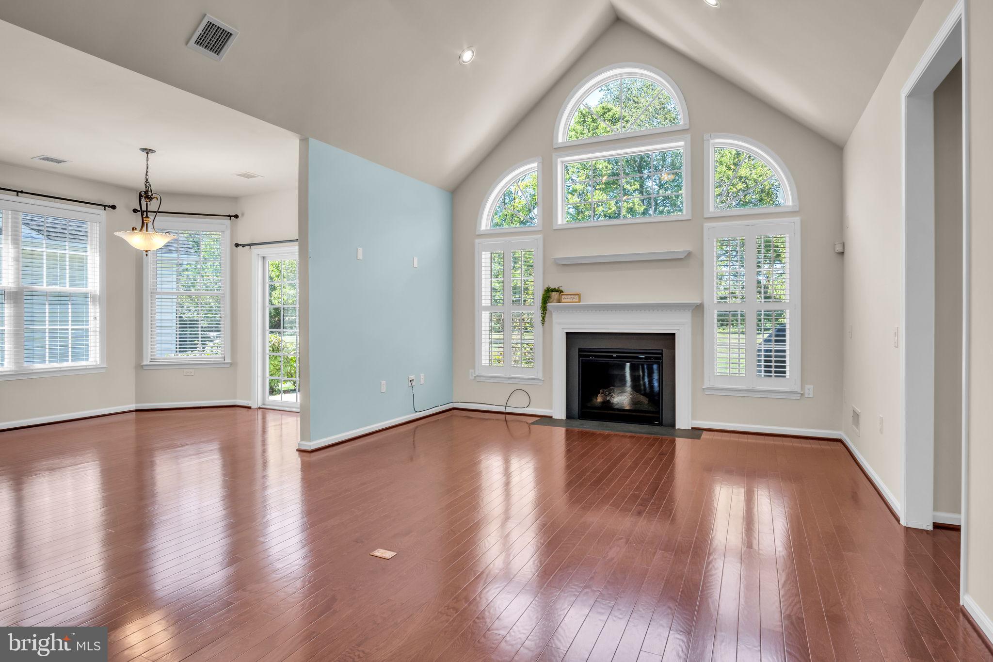 299 FOUNDERS WAY