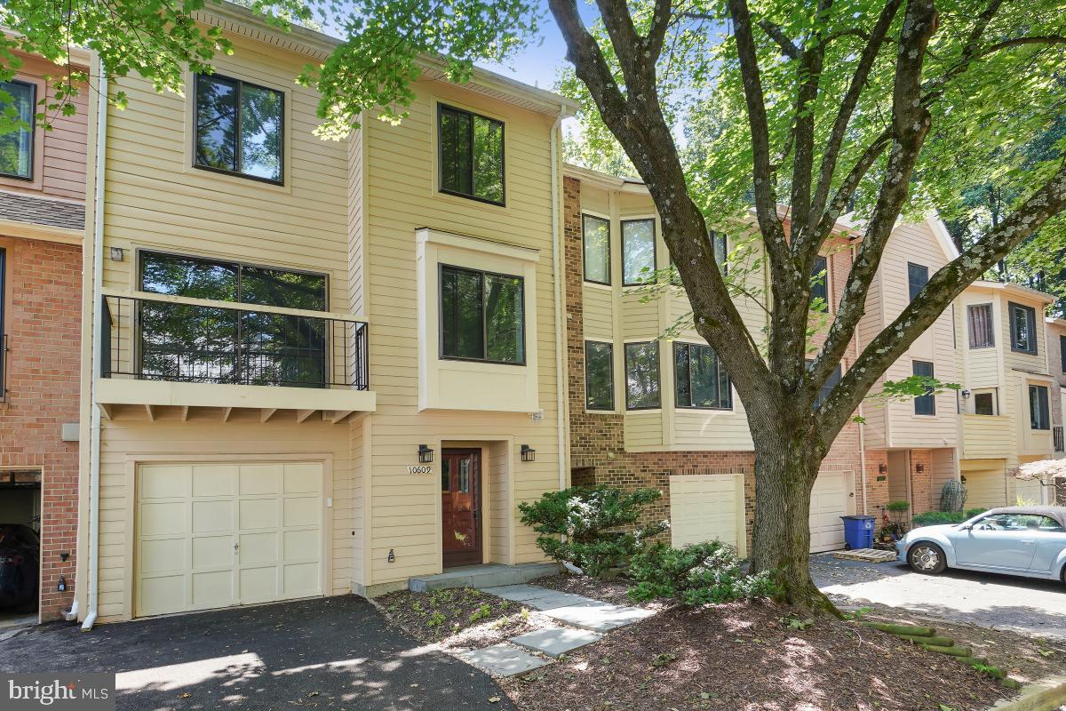 Spacious Rockville Townhome for Rent!
Welcome to this expansive townhome offering over 3,400 square feet of living space across three levels. With 4 bedrooms, 2 full bathrooms, and 2 half bathrooms, this home provides plenty of room for comfort and functionality.
The lower level features a large family room with a cozy fireplace, a convenient half bath, and direct walk-out access to the fully fenced backyard. This level also includes access to the attached garage for added convenience.
On the main level, enjoy elegant wood flooring throughout and an open-concept living and dining area filled with natural light. A versatile bedroom or home office and an additional half bath add flexibility to the layout. The upgraded eat-in kitchen boasts stainless steel appliances, granite countertops, and ample cabinetry. The kitchen flows out to the deck overlooking the mature tree line.
Upstairs, you'll find three generously sized bedrooms and two full baths. The primary suite impresses with vaulted ceilings, a walk-in closet featuring a custom organization system, and a luxurious ensuite bath complete with a soaking tub, walk-in shower, and an oversized vanity.
Located just minutes from the I-270 Spur and major commuter routes, this home offers easy access to public transit and the Metro. Enjoy the convenience of being close to Downtown Bethesda with top-rated restaurants, shopping, and entertainment. Pets accepted on a case by case basis.
Don't miss this rental opportunity in a prime location!