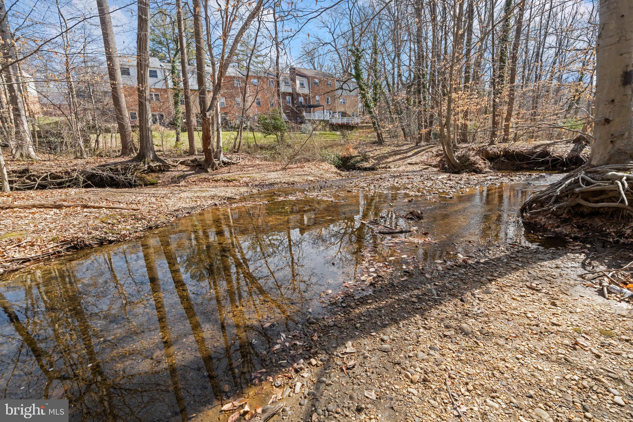 THE SEASONS - Residential