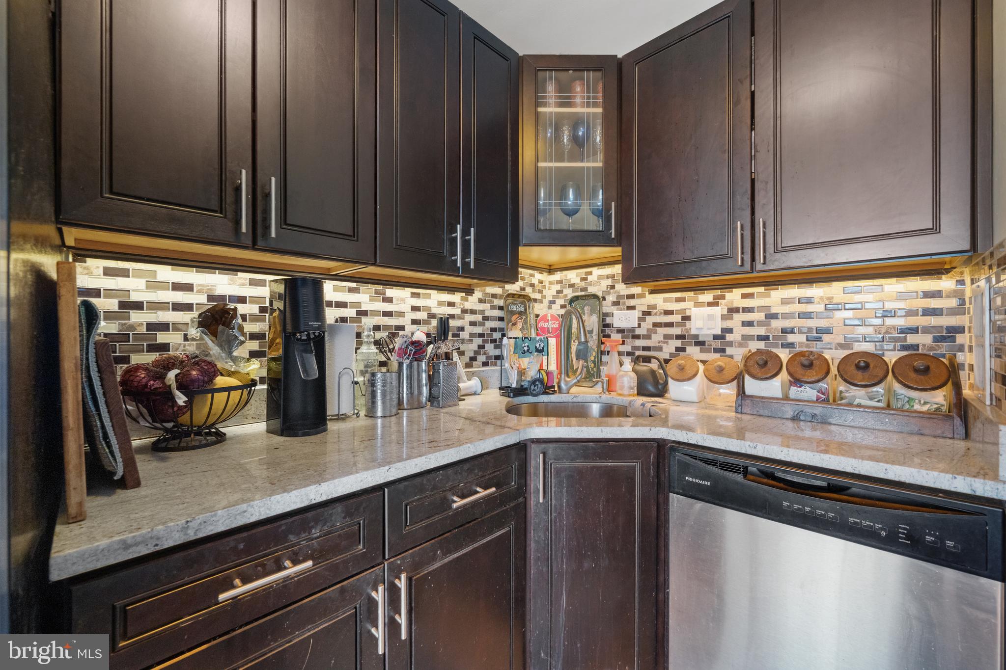 THE SEASONS - Residential