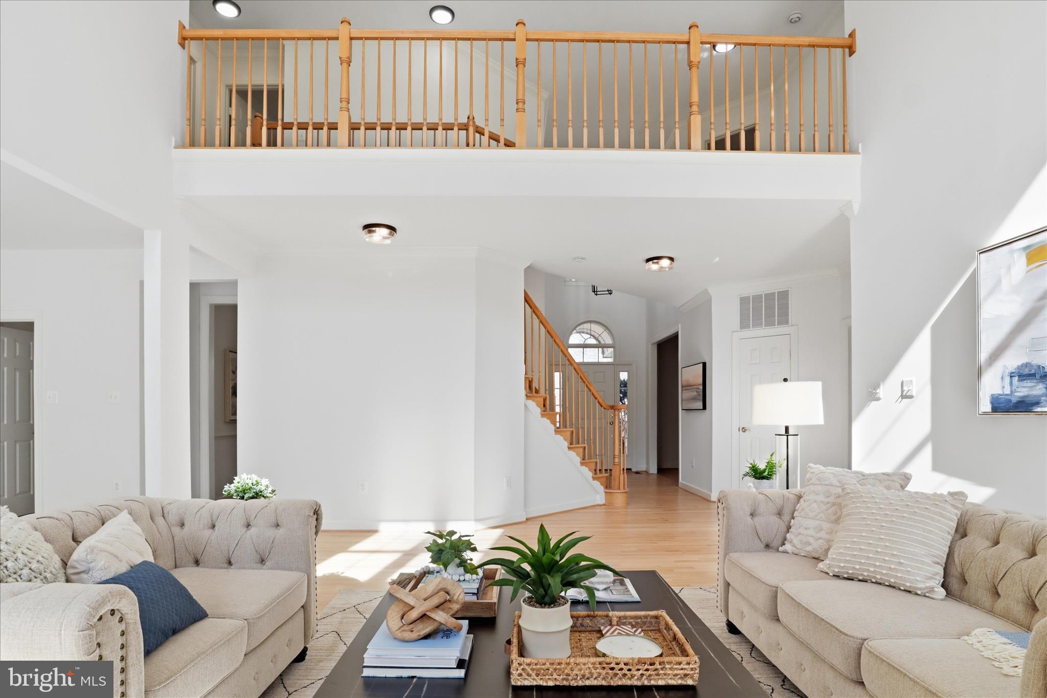 PALISADES POINTE - Residential