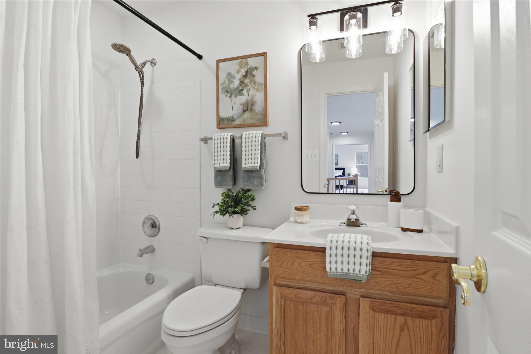 PALISADES POINTE - Residential