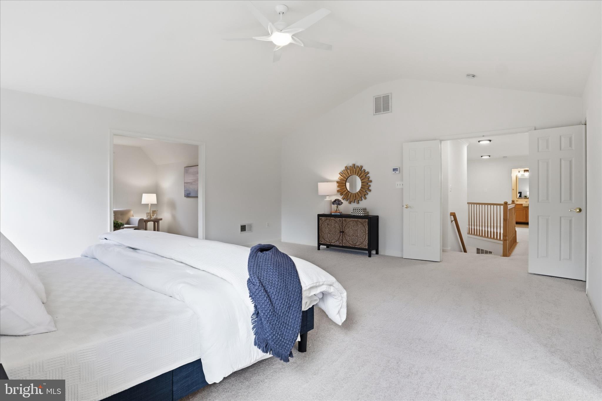 PALISADES POINTE - Residential