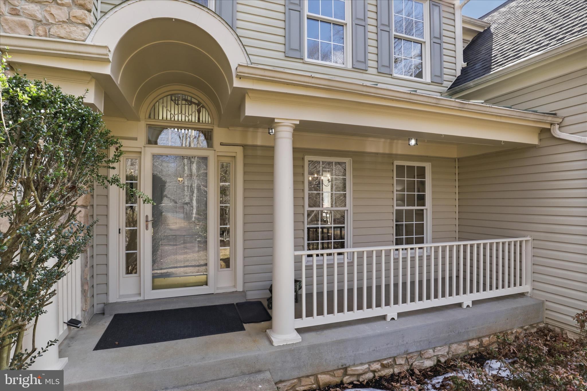 PALISADES POINTE - Residential