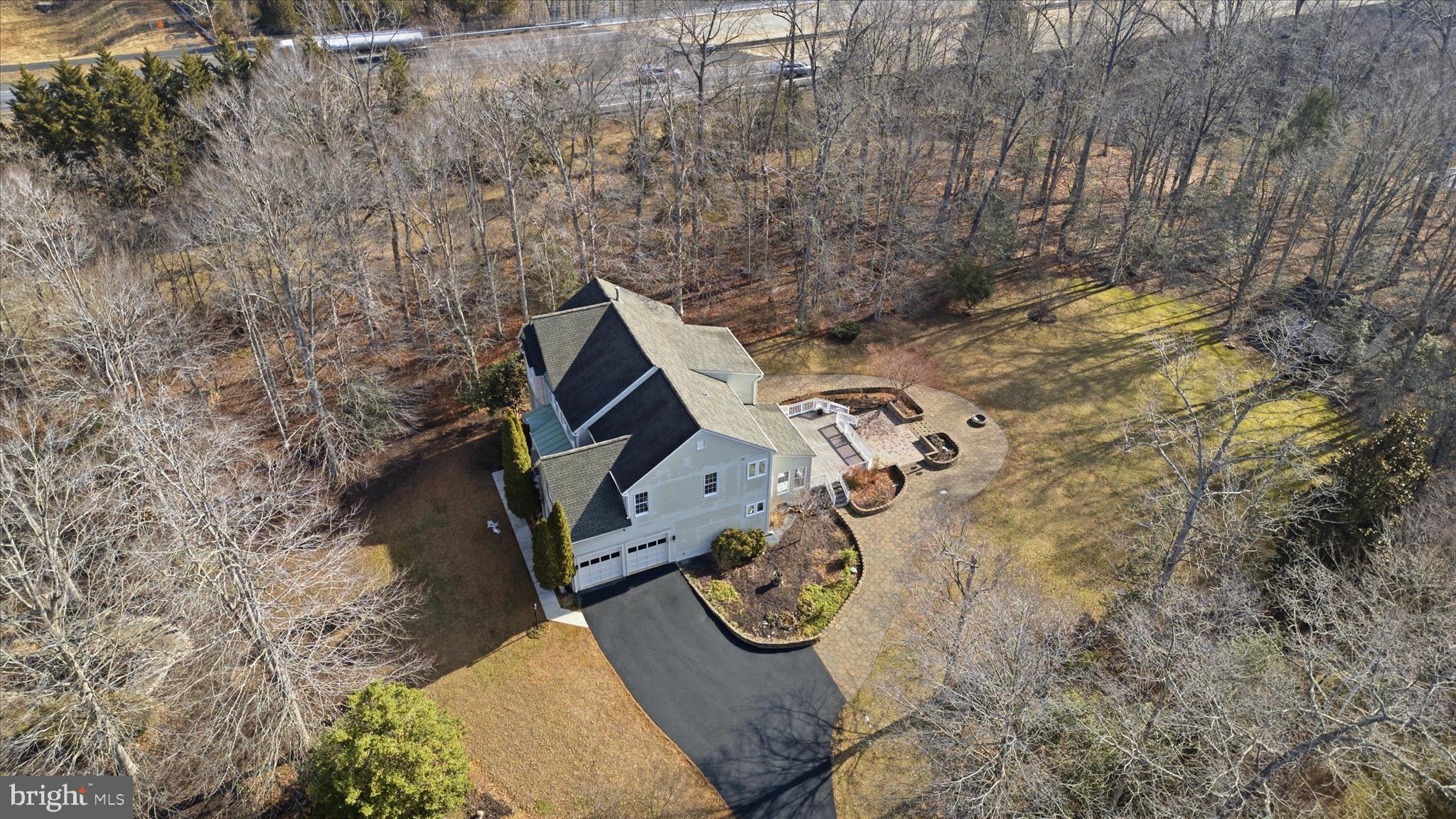 PALISADES POINTE - Residential