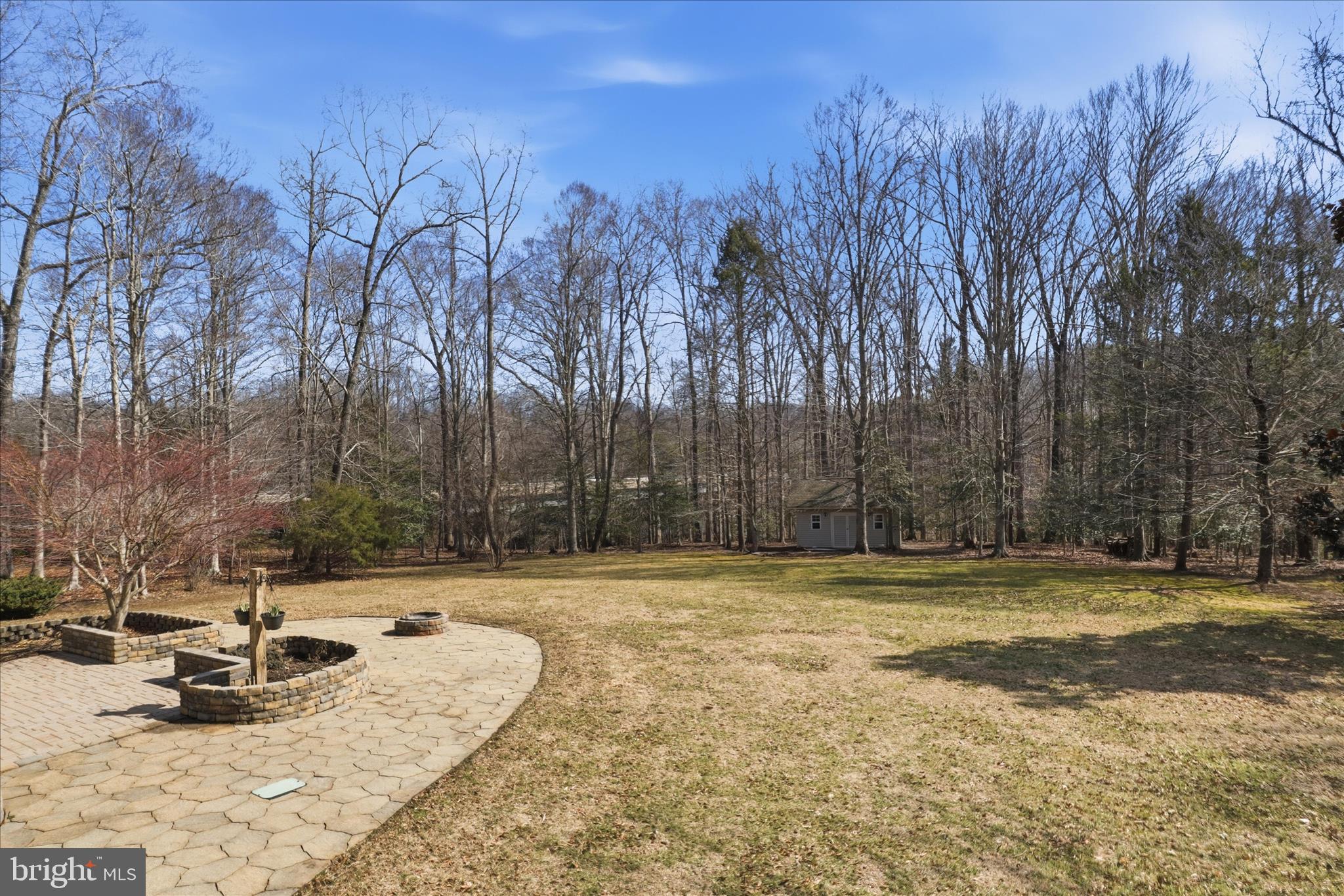 PALISADES POINTE - Residential