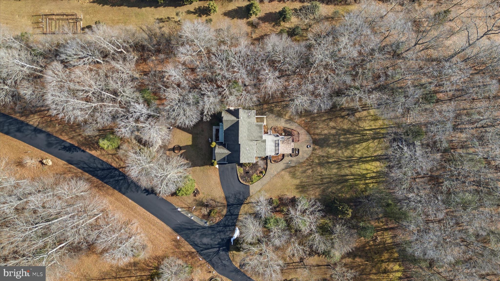 PALISADES POINTE - Residential