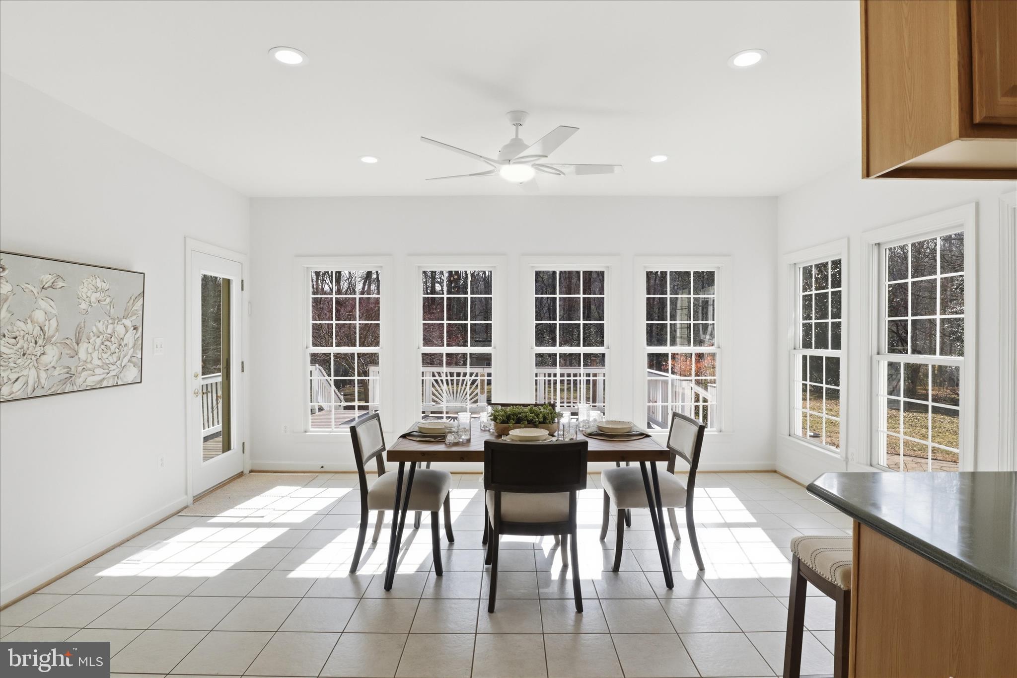 PALISADES POINTE - Residential