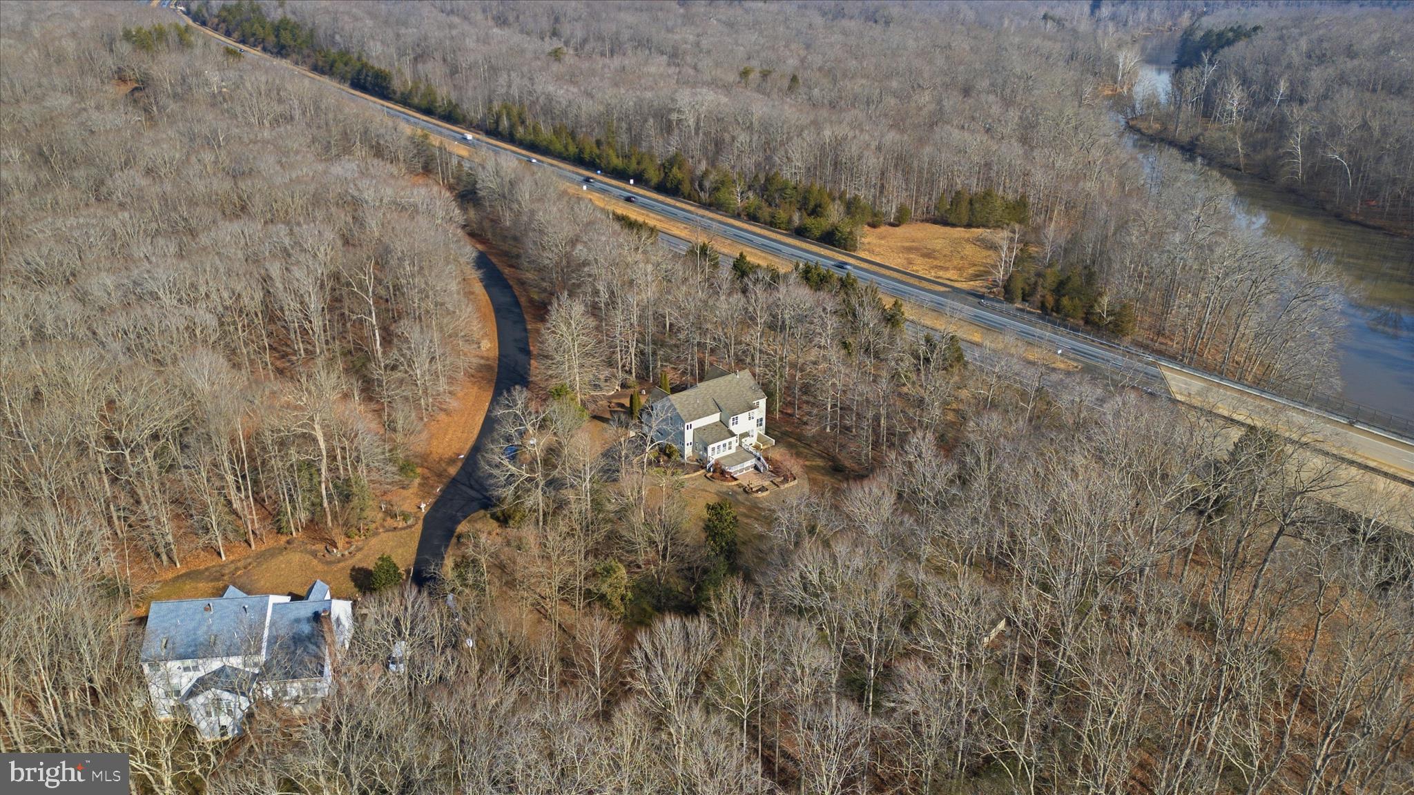 PALISADES POINTE - Residential