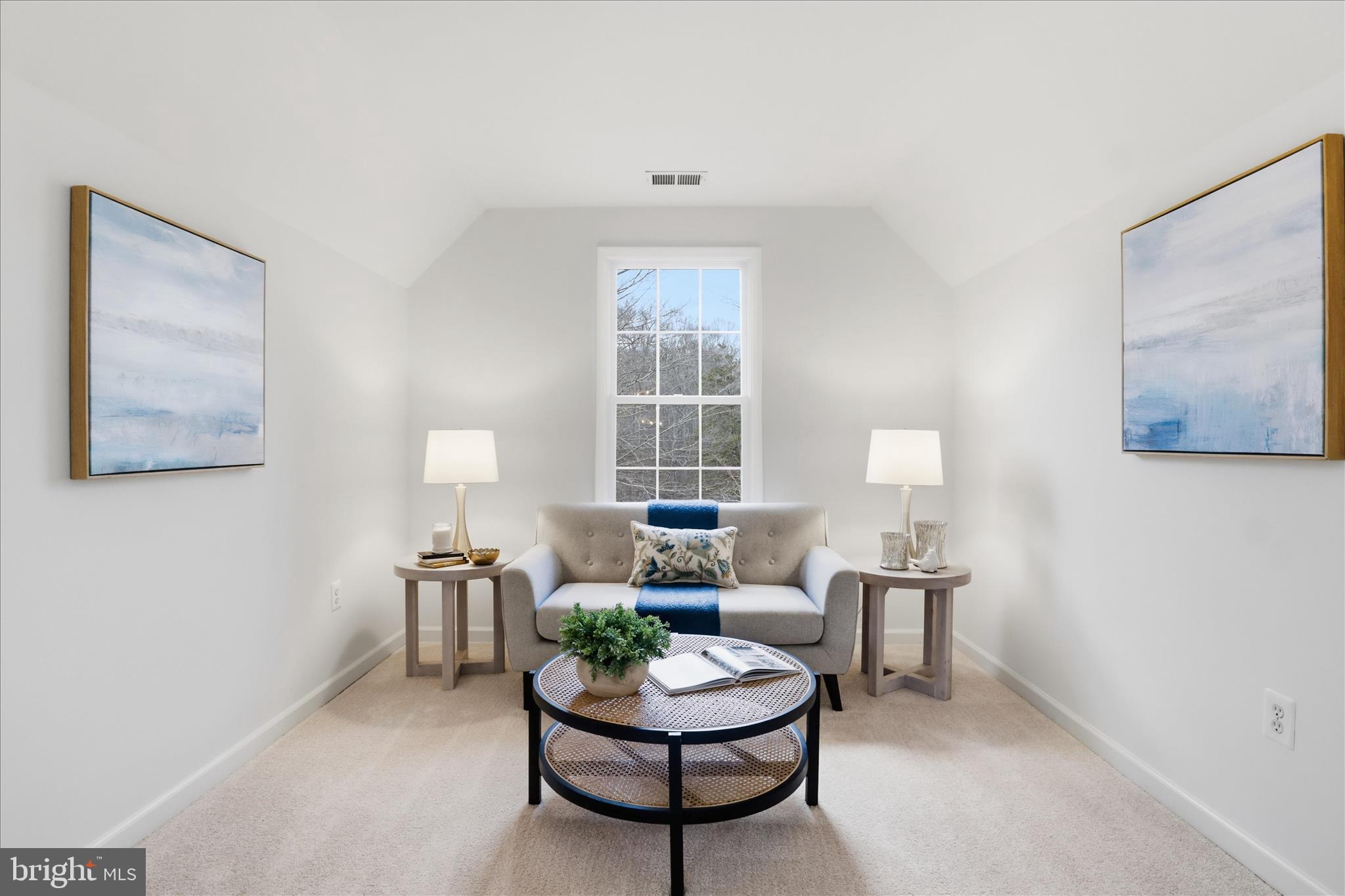 PALISADES POINTE - Residential