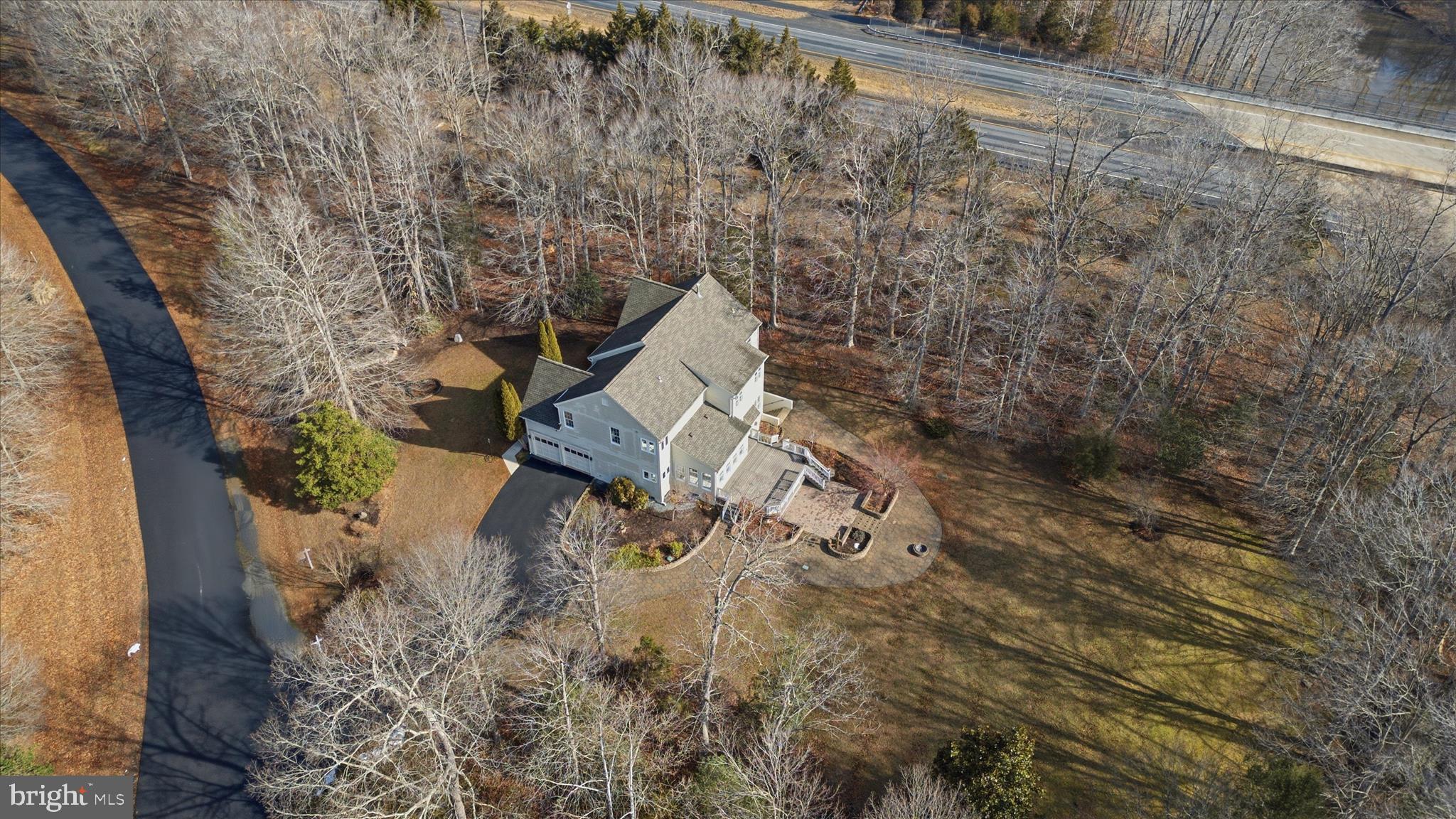 PALISADES POINTE - Residential