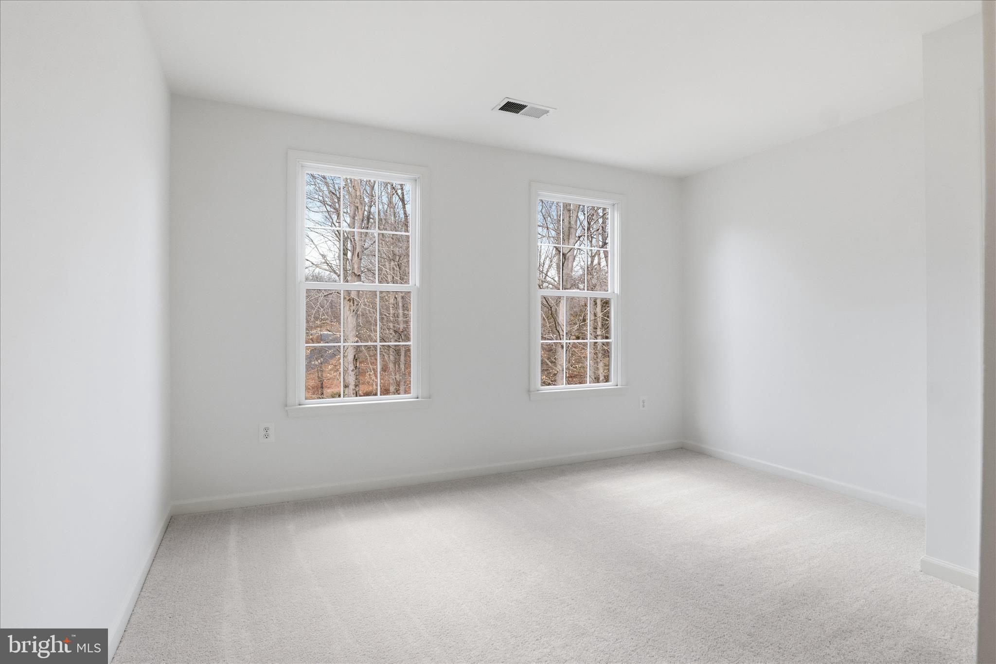 PALISADES POINTE - Residential