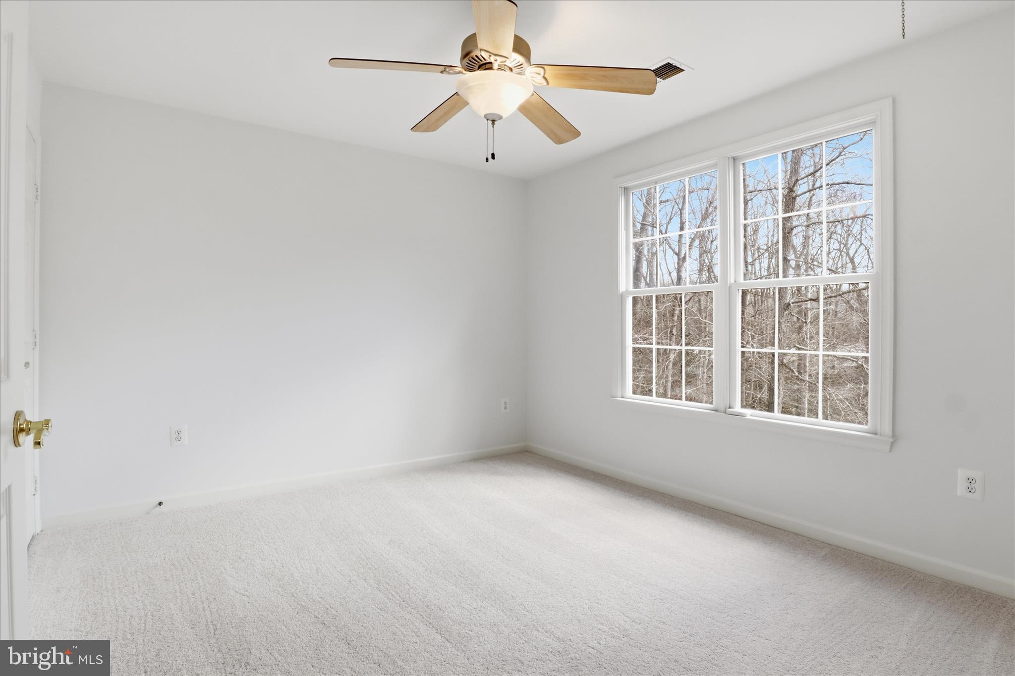 PALISADES POINTE - Residential