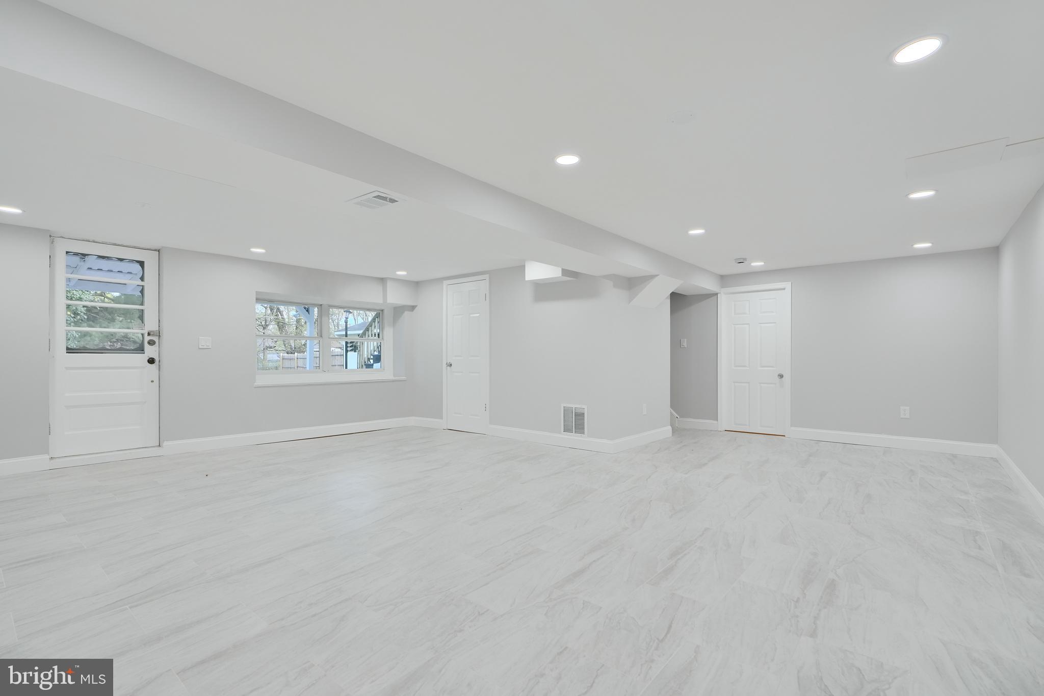 WORTHINGTON OVERLOOK - Residential