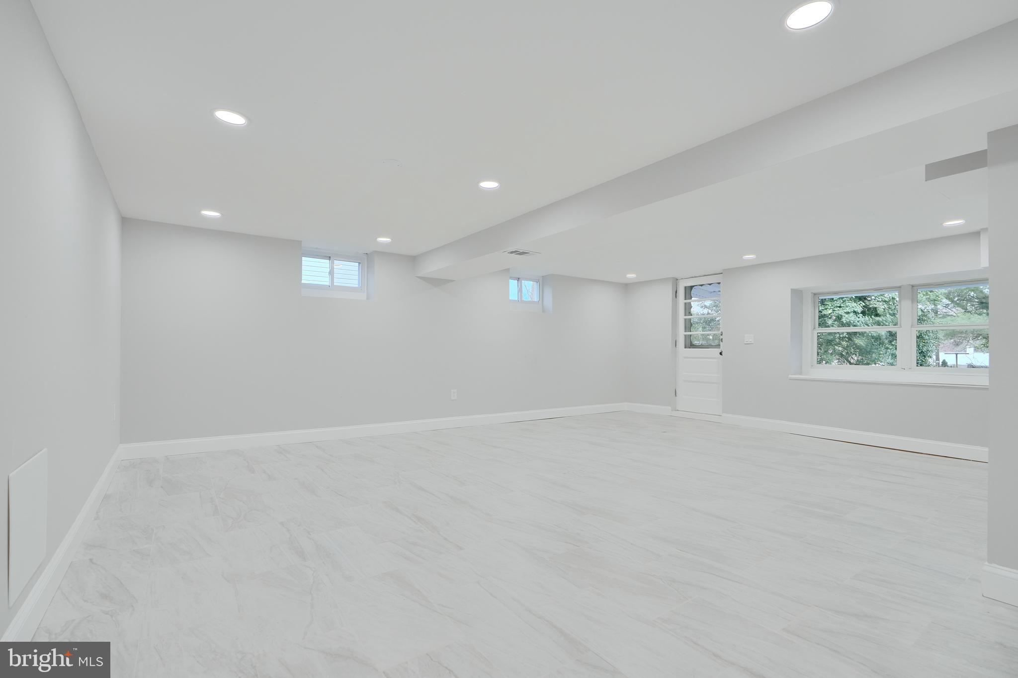 WORTHINGTON OVERLOOK - Residential