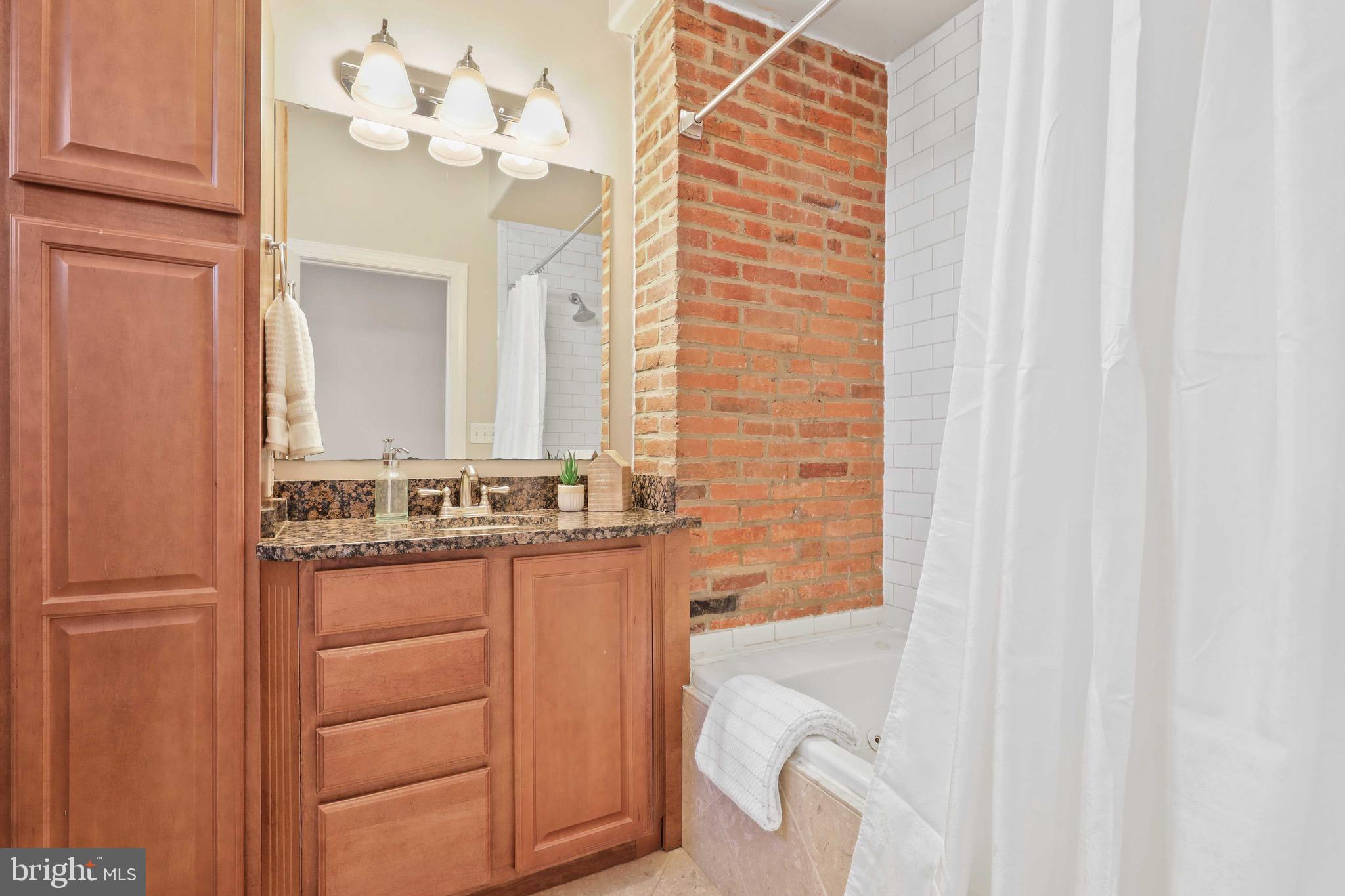 FELLS POINT HISTORIC DISTRICT - Residential