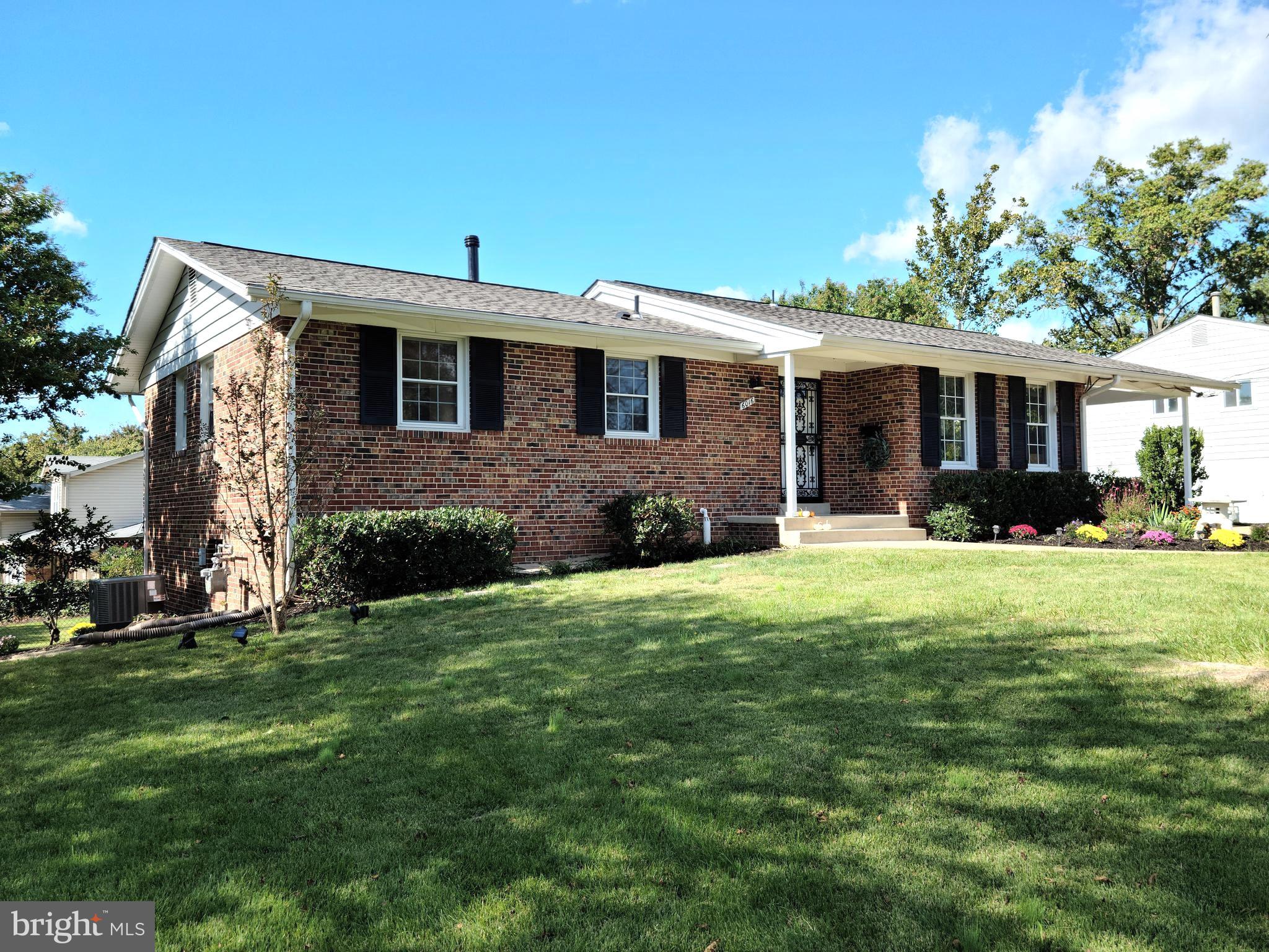 MONTICELLO WOODS - Residential