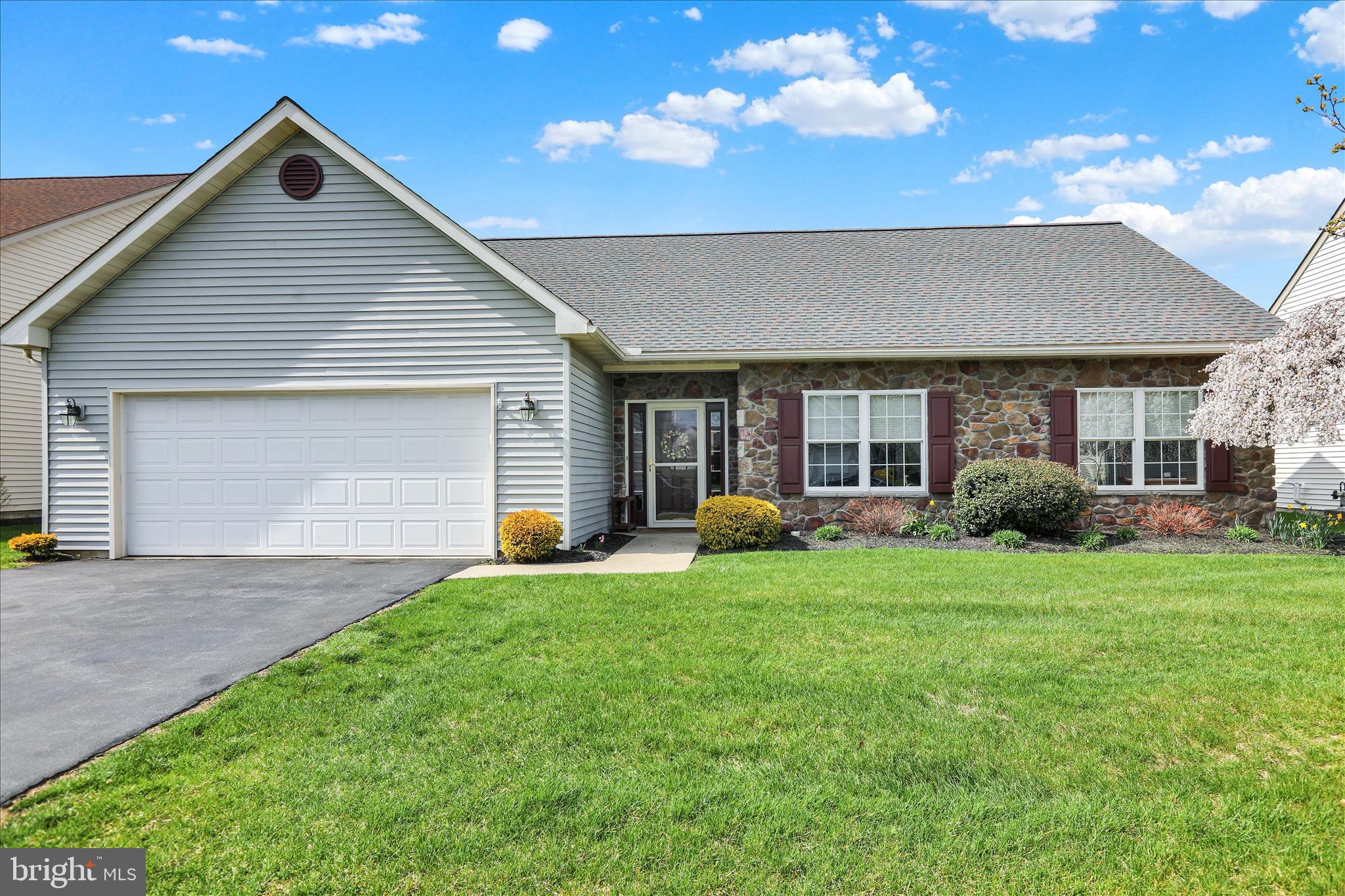 162 N CACOOSING DRIVE