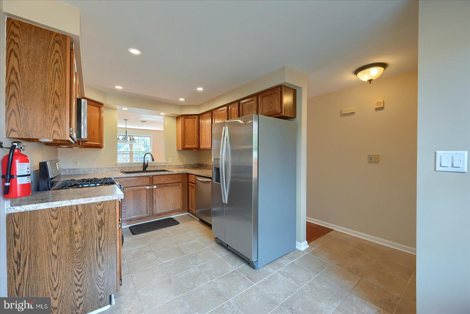 STONEGATE VILLAGE CONDO - Residential