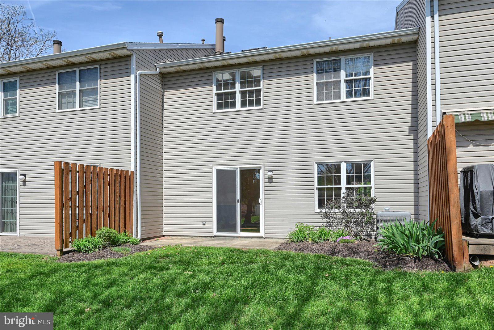 STONEGATE VILLAGE CONDO - Residential