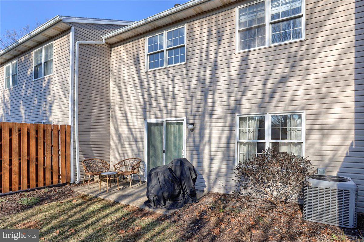 STONEGATE VILLAGE CONDO - Residential