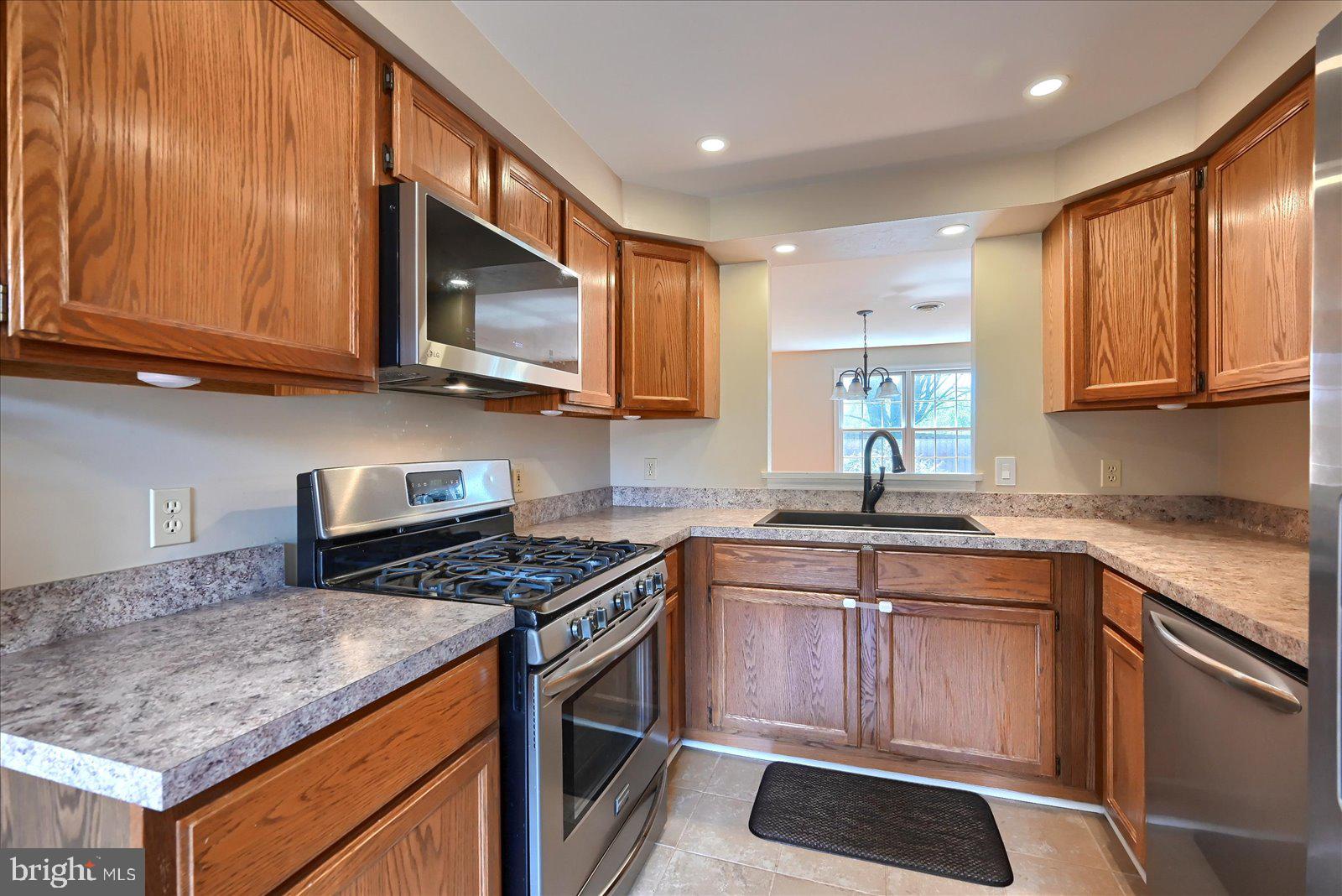 STONEGATE VILLAGE CONDO - Residential