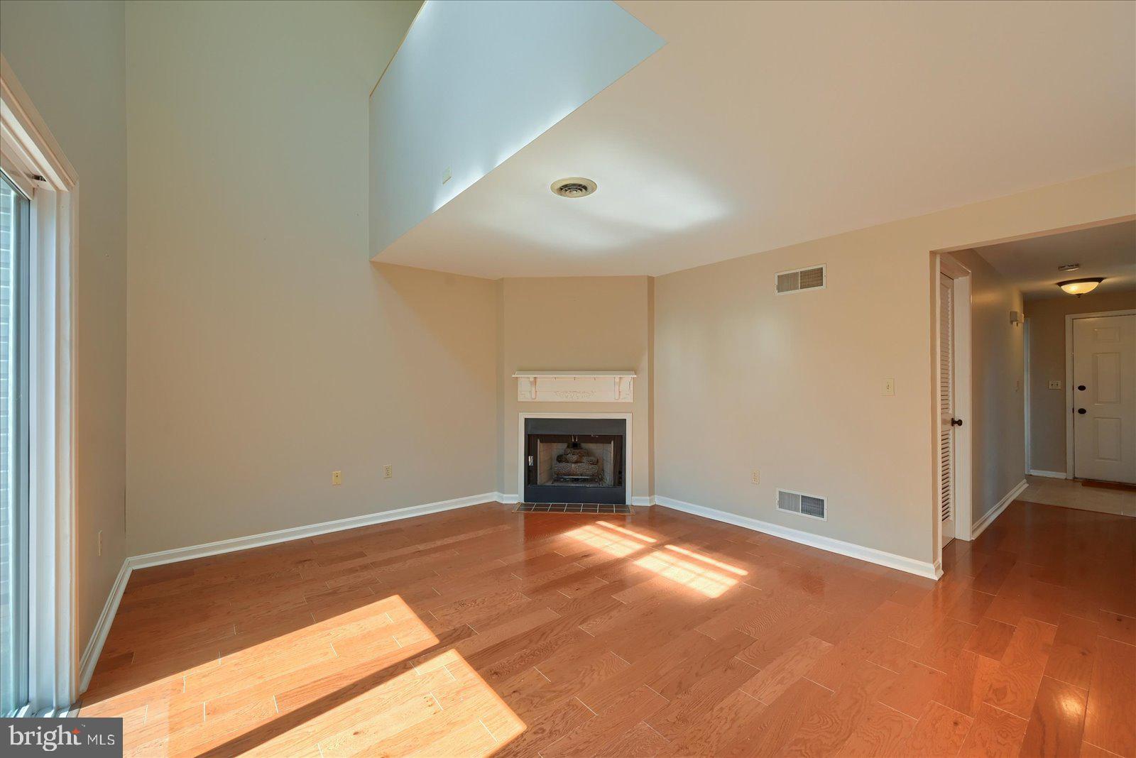 STONEGATE VILLAGE CONDO - Residential