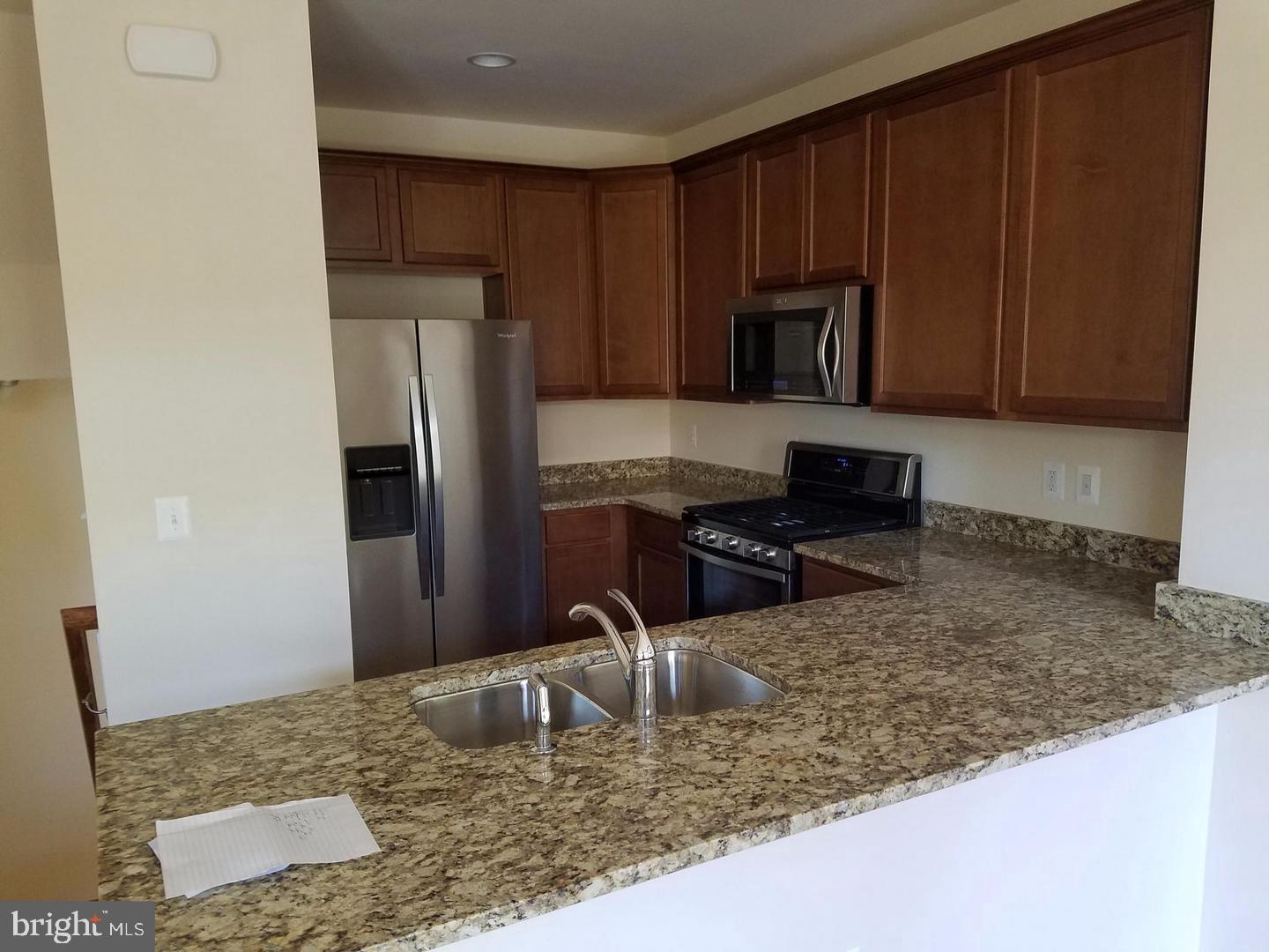 POTOMAC CREST - Residential Lease