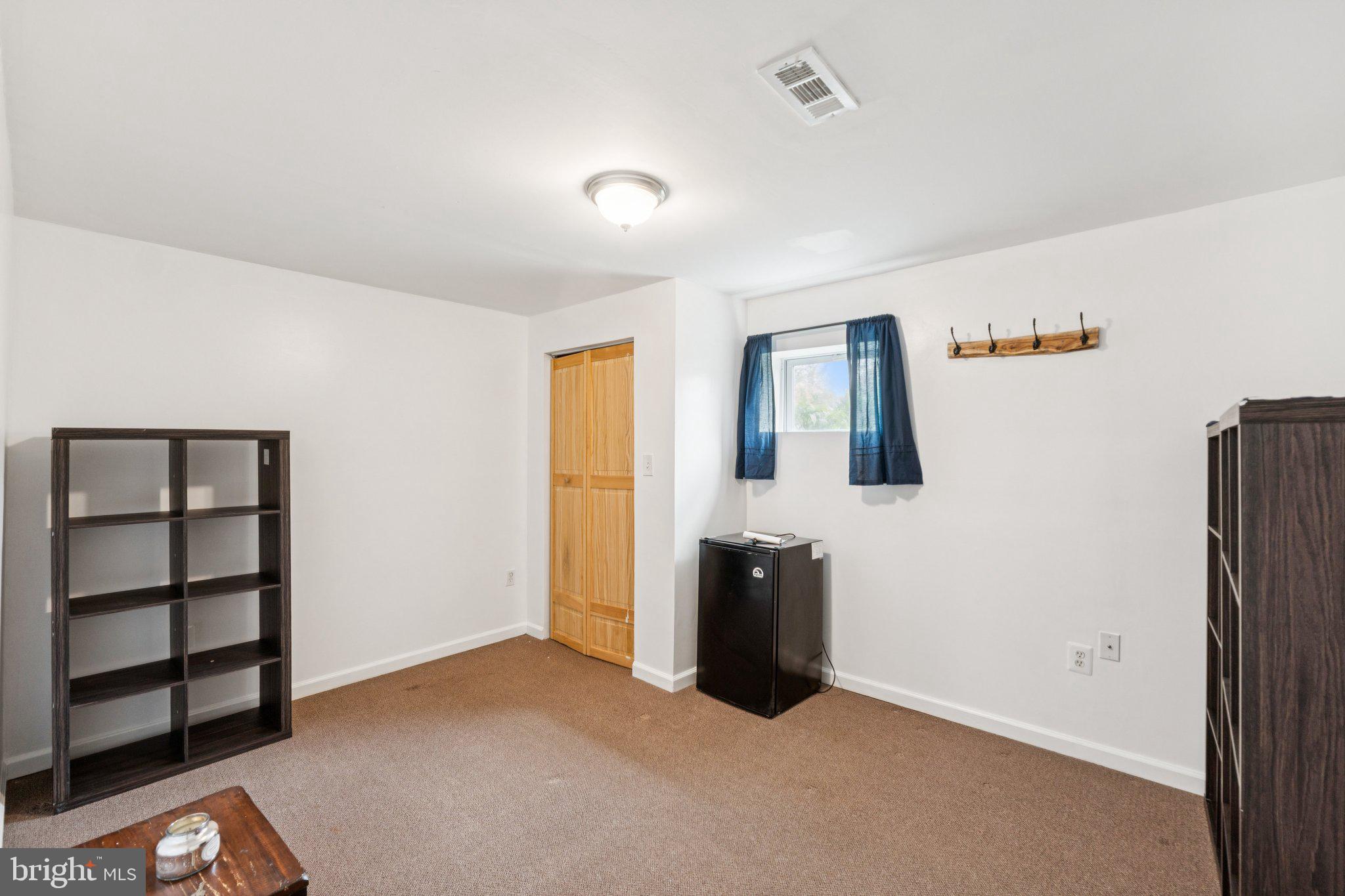 GREENWOOD KNOLLS - Residential