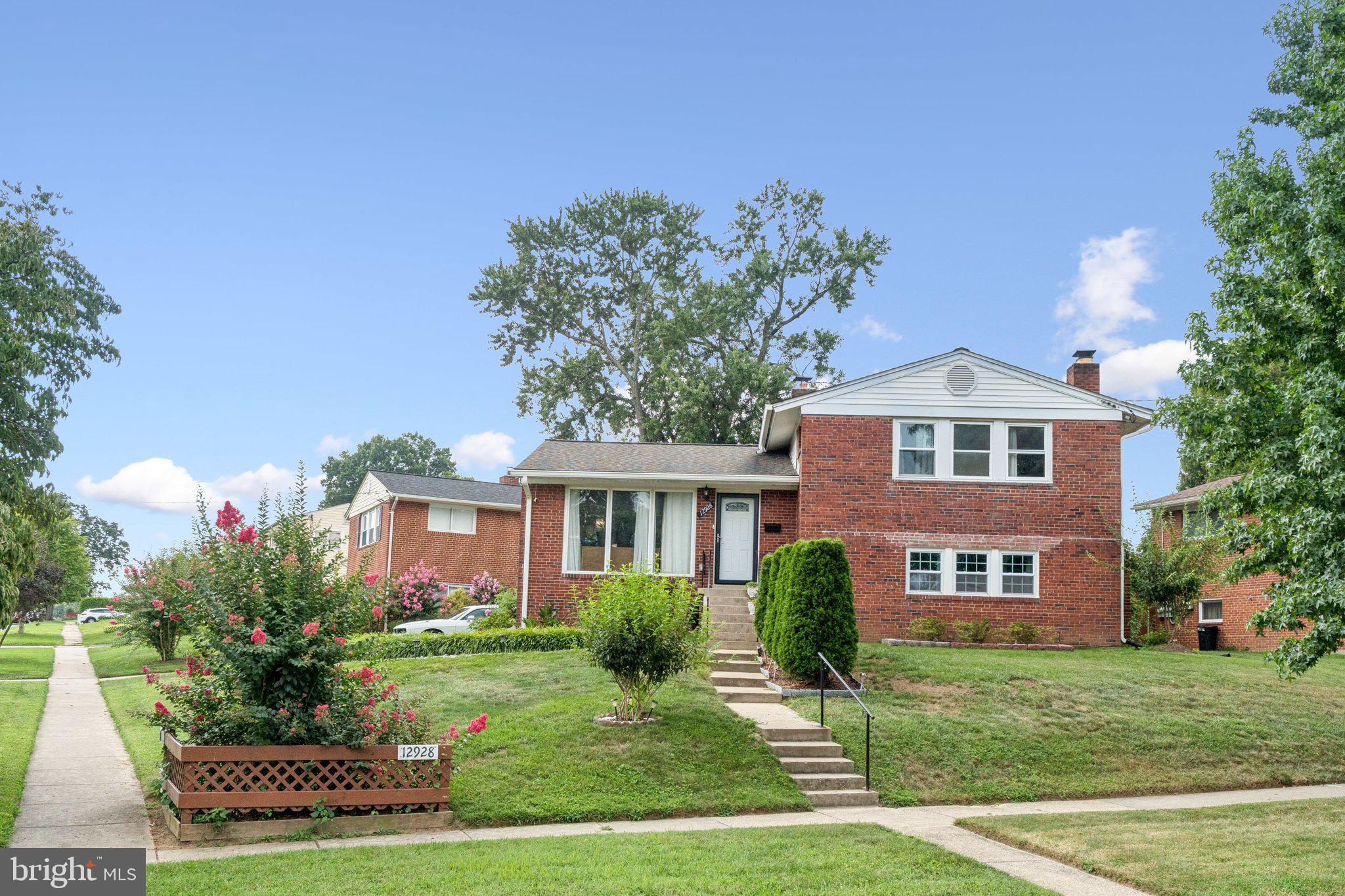 GREENWOOD KNOLLS - Residential