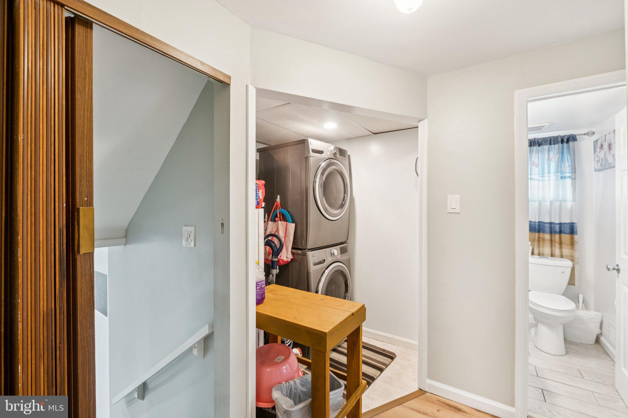 GREENWOOD KNOLLS - Residential