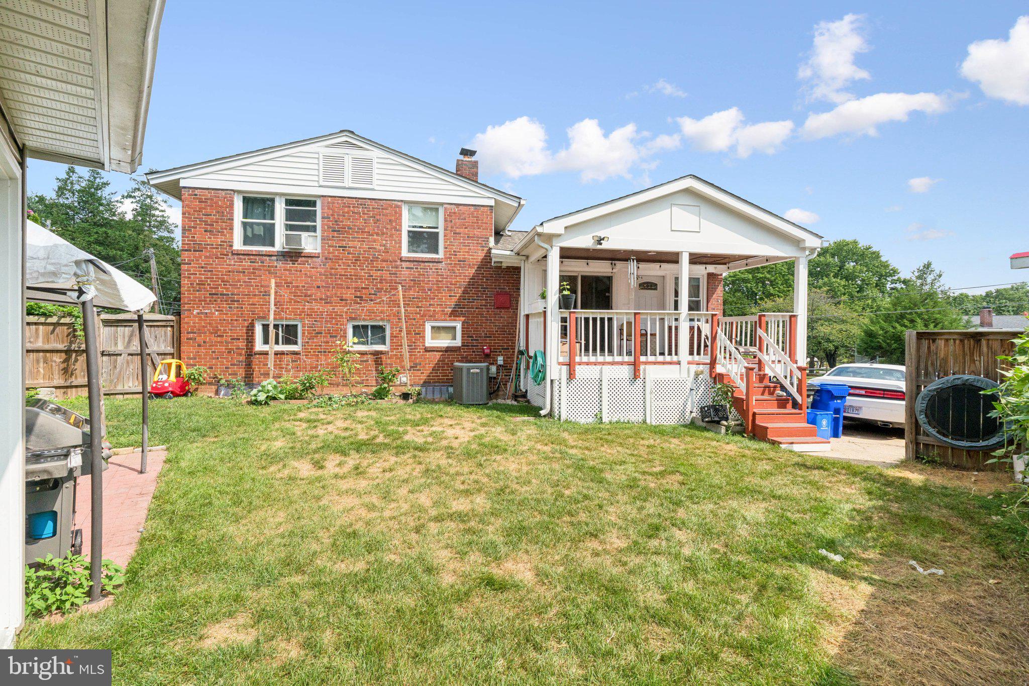 GREENWOOD KNOLLS - Residential