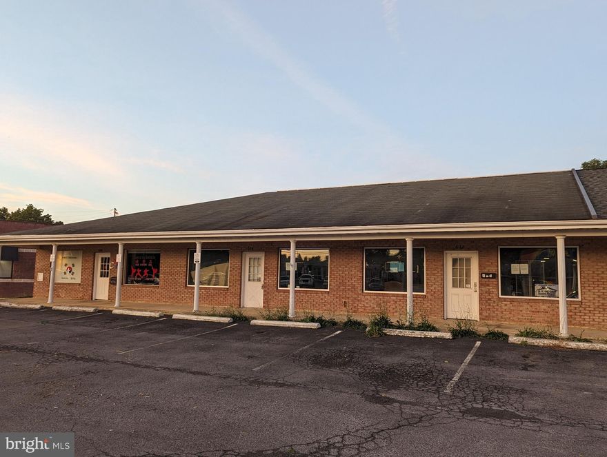 Commercial units located at 602, 604, and 606 N Mildred St consisting of approximately 4000 sq. ft. End unit on right was out sale years ago and is not included in this sale.  Great for office, salon, retail, etc.. All heat pump units have been replaced in 2005.  Unit. #602 has 1,267 sq. ft, #604 has 1,267 sq. ft, #606 has 1,470 sq. ft.  Ample on site parking.  Close proximity to everything Ranson, Charles Town, the Track, and downtown.  Buy them all and work out of one and rent the others.  Currently 606 is leased to a Martial Arts Studio at $1200 per month.   Three units will remain for sale if new tenants occupy and leases will be sold with package.