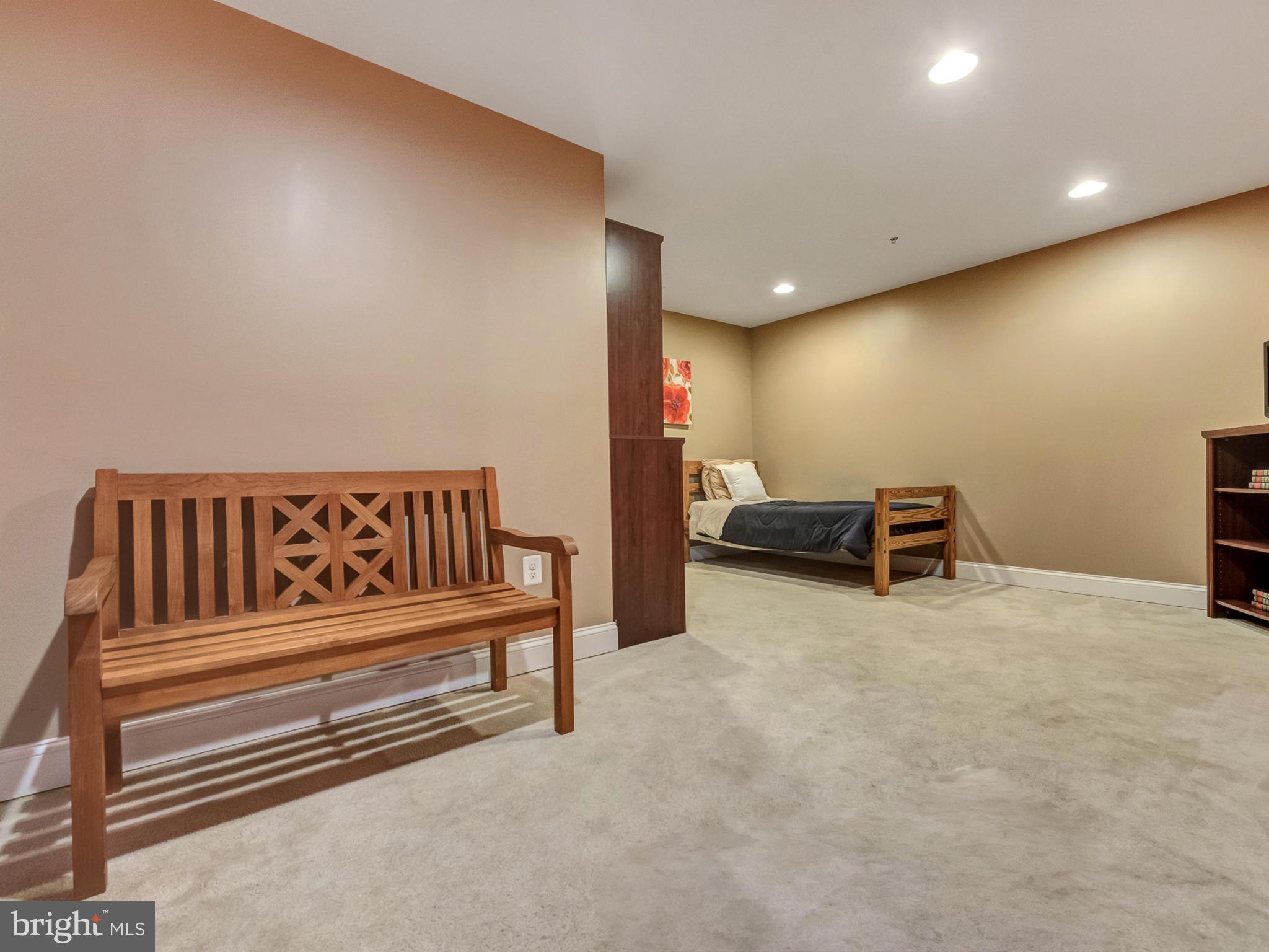 URBANA HIGHLANDS - Residential