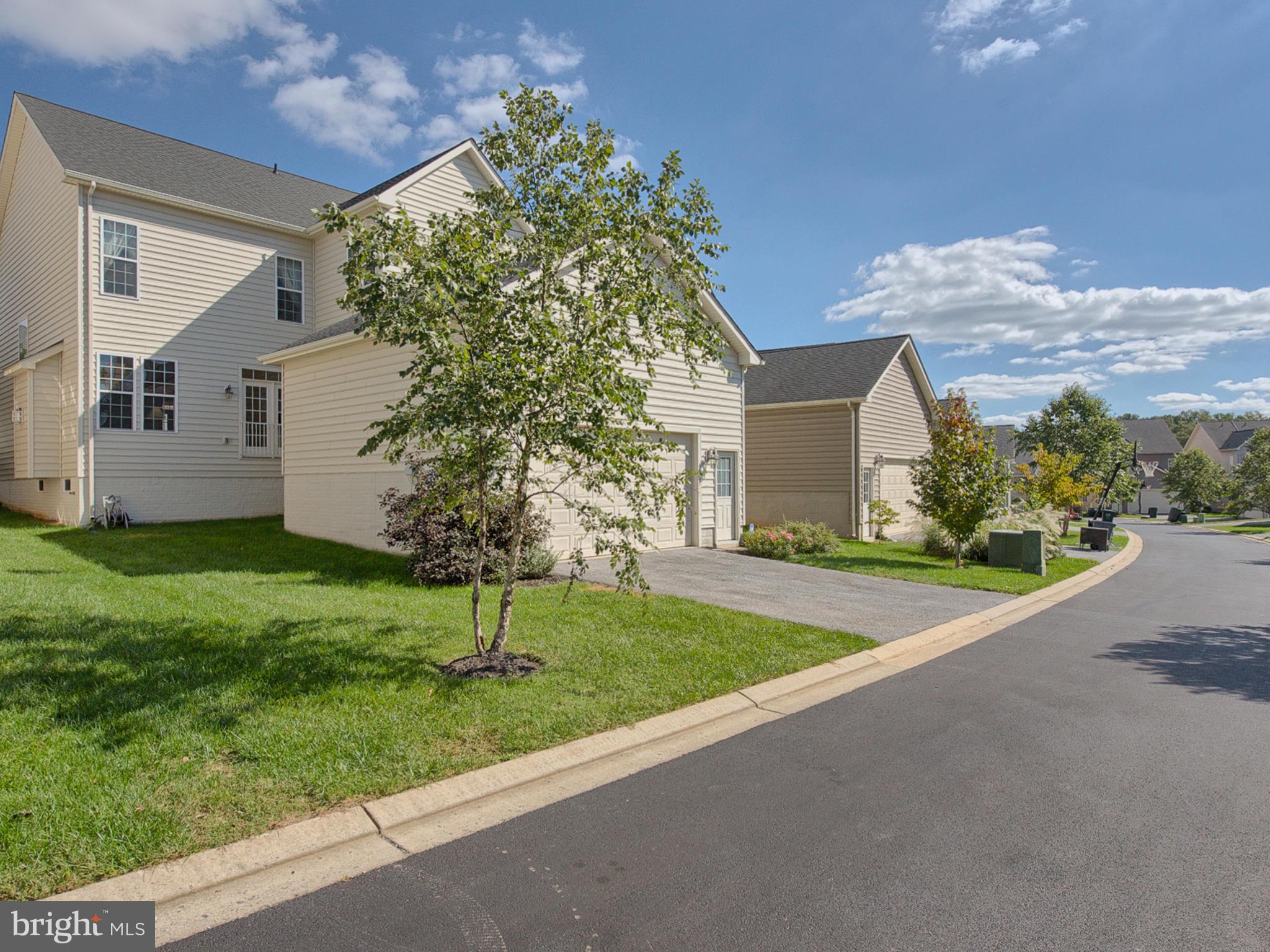 URBANA HIGHLANDS - Residential